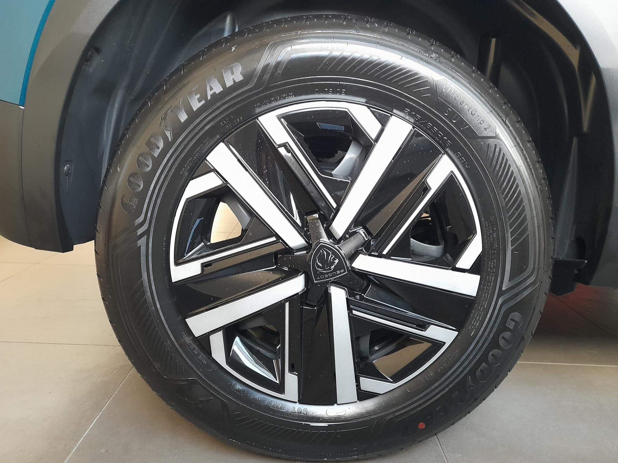 PEUGEOT 2008 1.2 Hybrid Style e-DCS6 Szabad készlet Gablini M3 - 9. kép