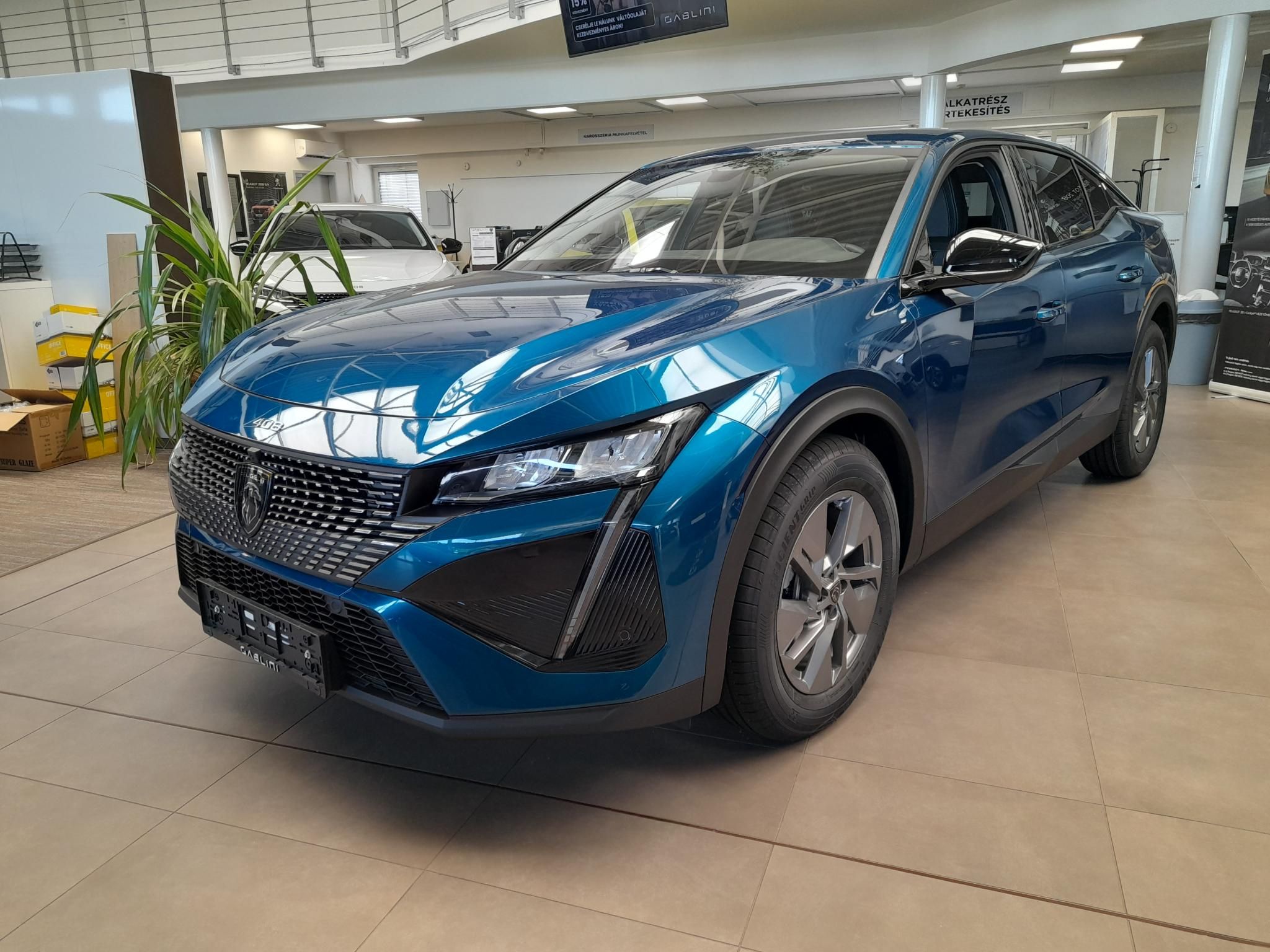 PEUGEOT 408 1.2 Hybrid Allure e-DCS6 Szabad készlet Gablini M3 - 1. kép
