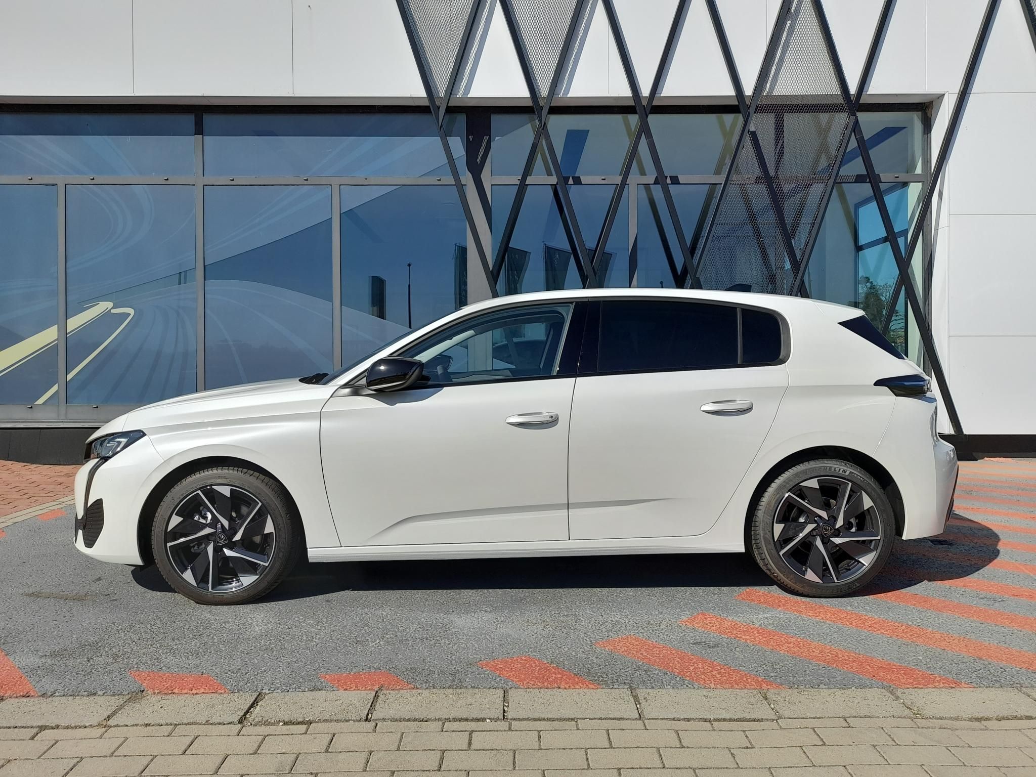 PEUGEOT 308 1.5 BlueHDi Allure EAT8 Szabad készlet Gablini M3 - 3. kép
