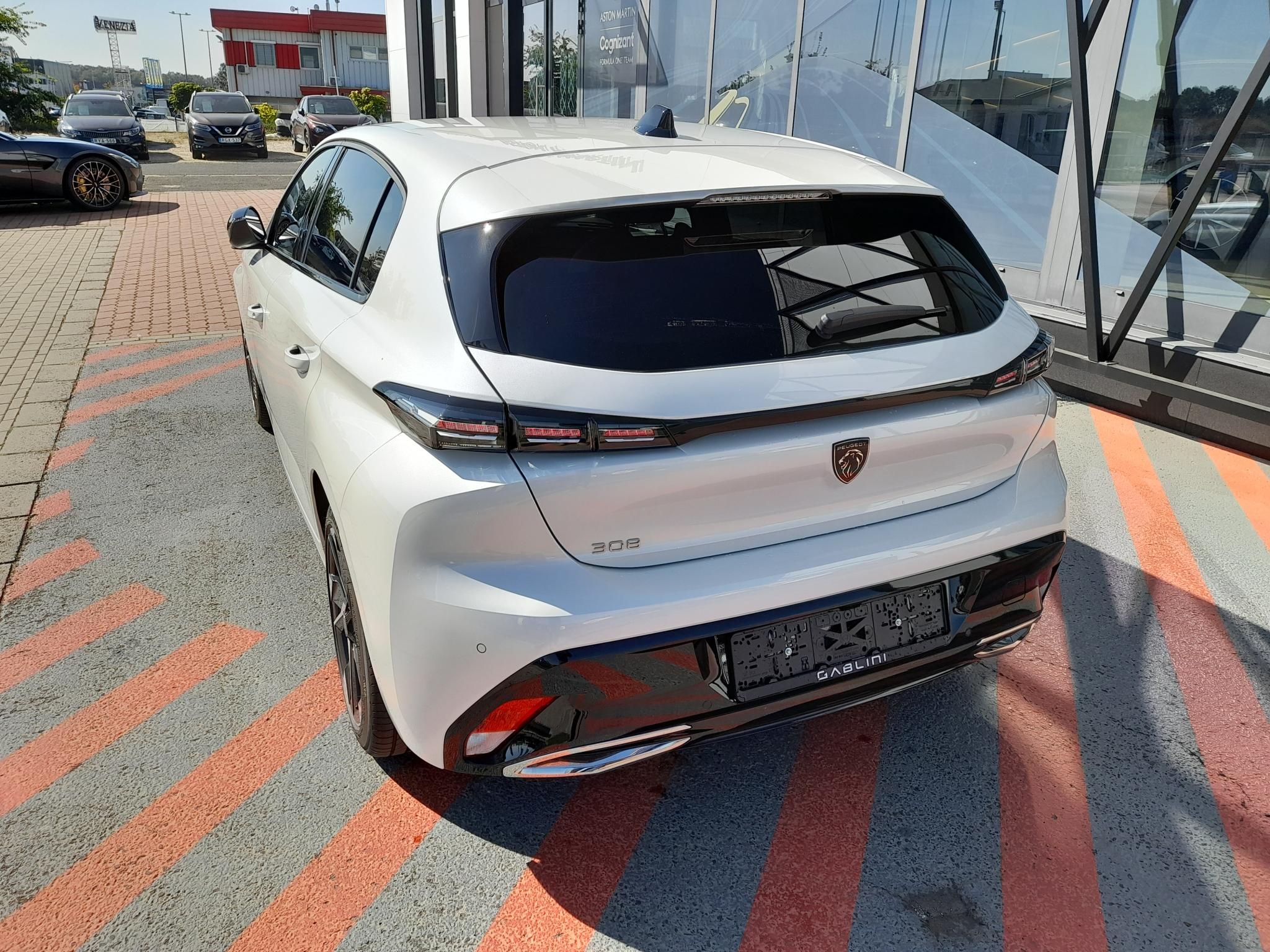 PEUGEOT 308 1.5 BlueHDi Allure EAT8 Szabad készlet Gablini M3 - 4. kép