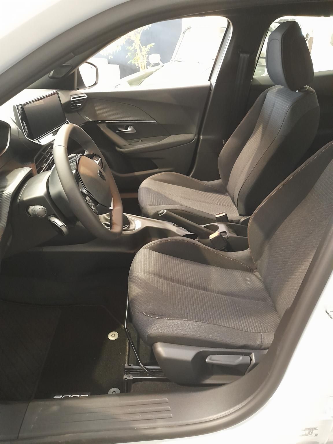 PEUGEOT 2008 1.2 PureTech Style Szabad készletről azonnal Gablini M3 - 8. kép