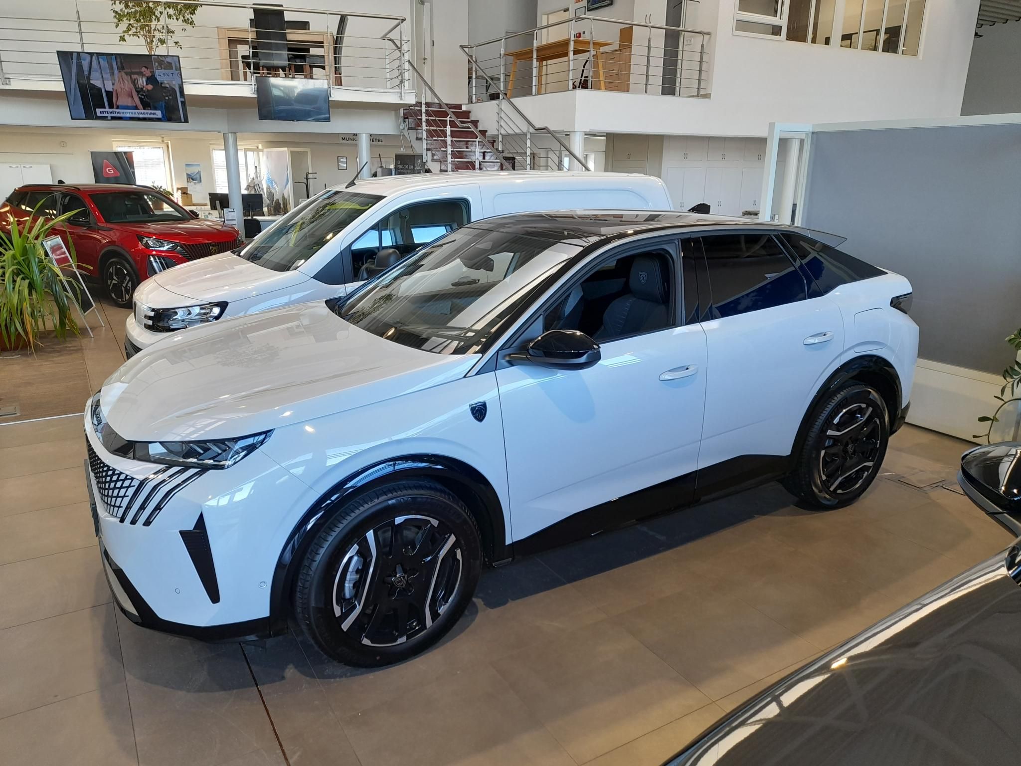 PEUGEOT 3008 e3008 73kWh GT (Automata) Szabad készletről azonnal Gablini M3 - 3. kép