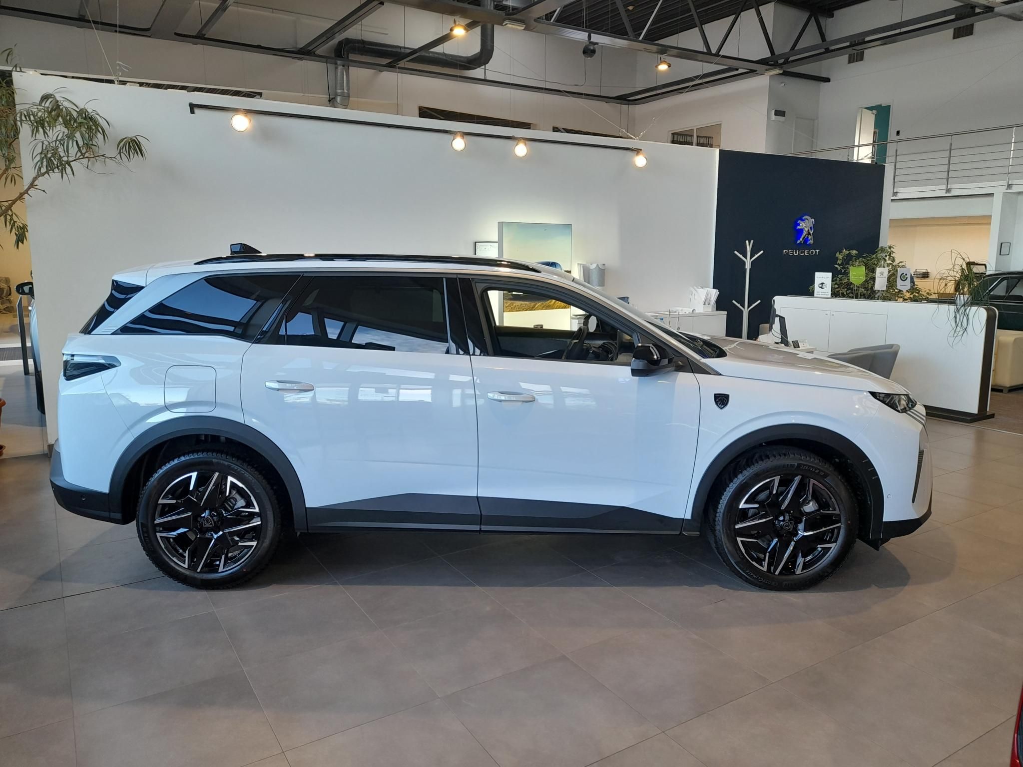 PEUGEOT 5008 1.2 Hybrid GT e-DCT6 (7 személyes ) Szabad készletről azonnal Gablini M3 - 3. kép