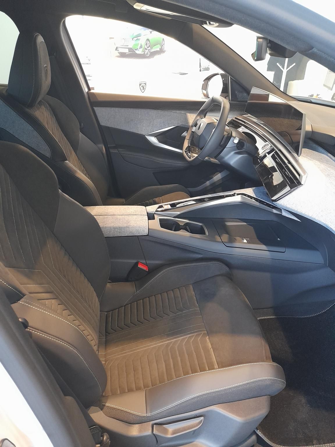 PEUGEOT 5008 1.2 Hybrid GT e-DCT6 (7 személyes ) Szabad készletről azonnal Gablini M3 - 7. kép