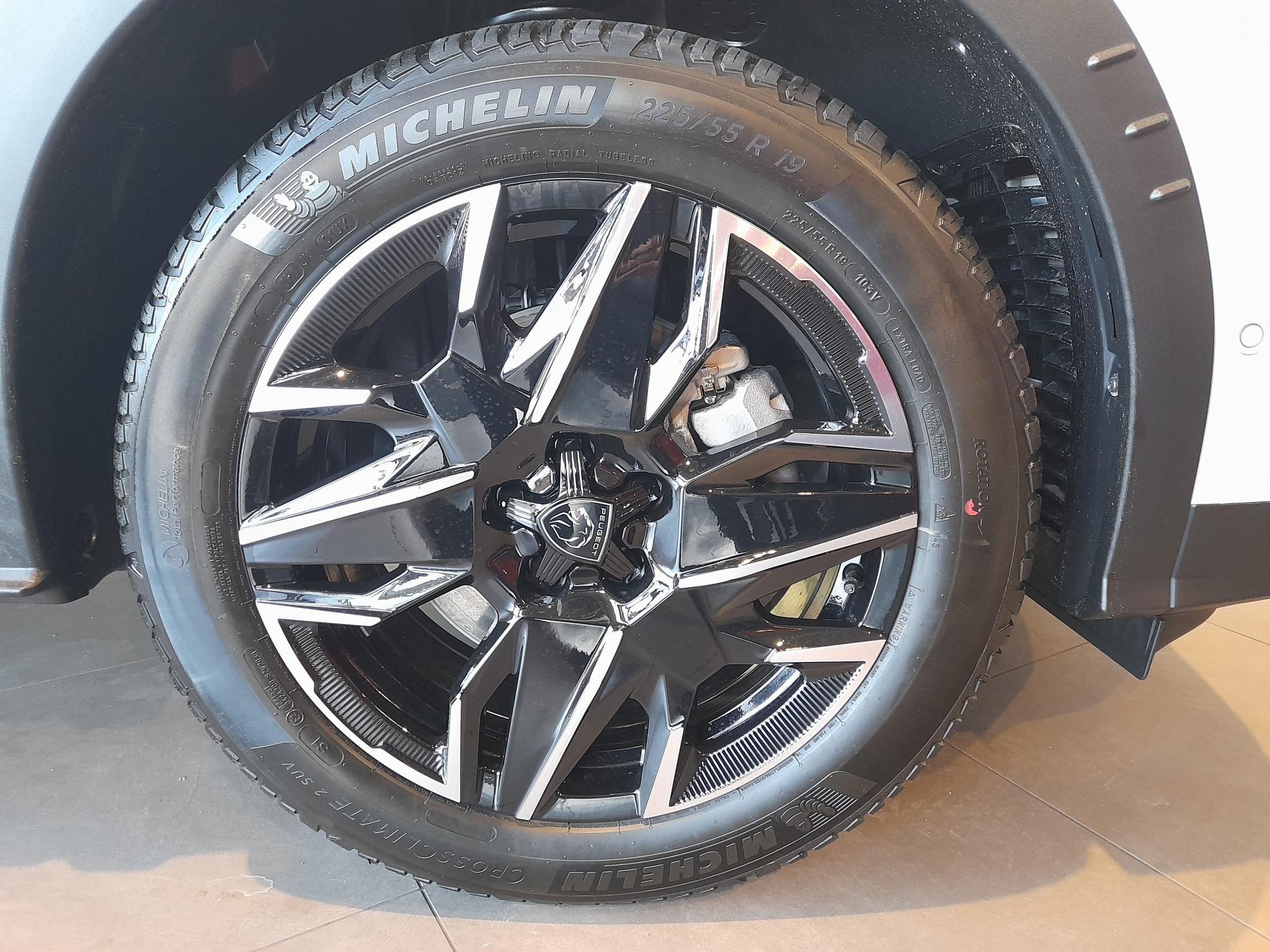 PEUGEOT 5008 1.2 Hybrid GT e-DCT6 (7 személyes ) Szabad készletről azonnal Gablini M3 - 9. kép