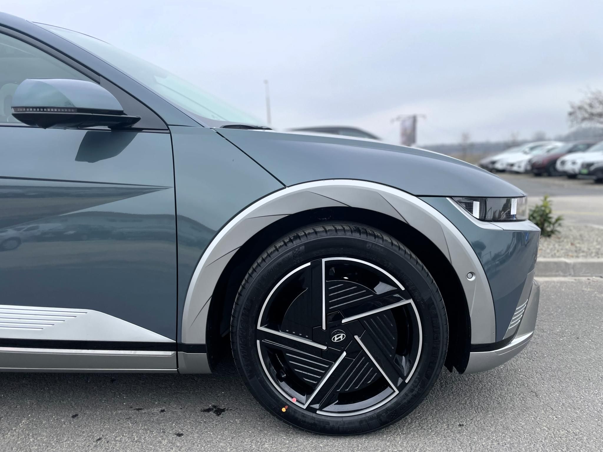 HYUNDAI IONIQ 5 84kWh Executive RWD! Készletről! Akár 4.000.000 Ft állami támogatással! - 2. kép