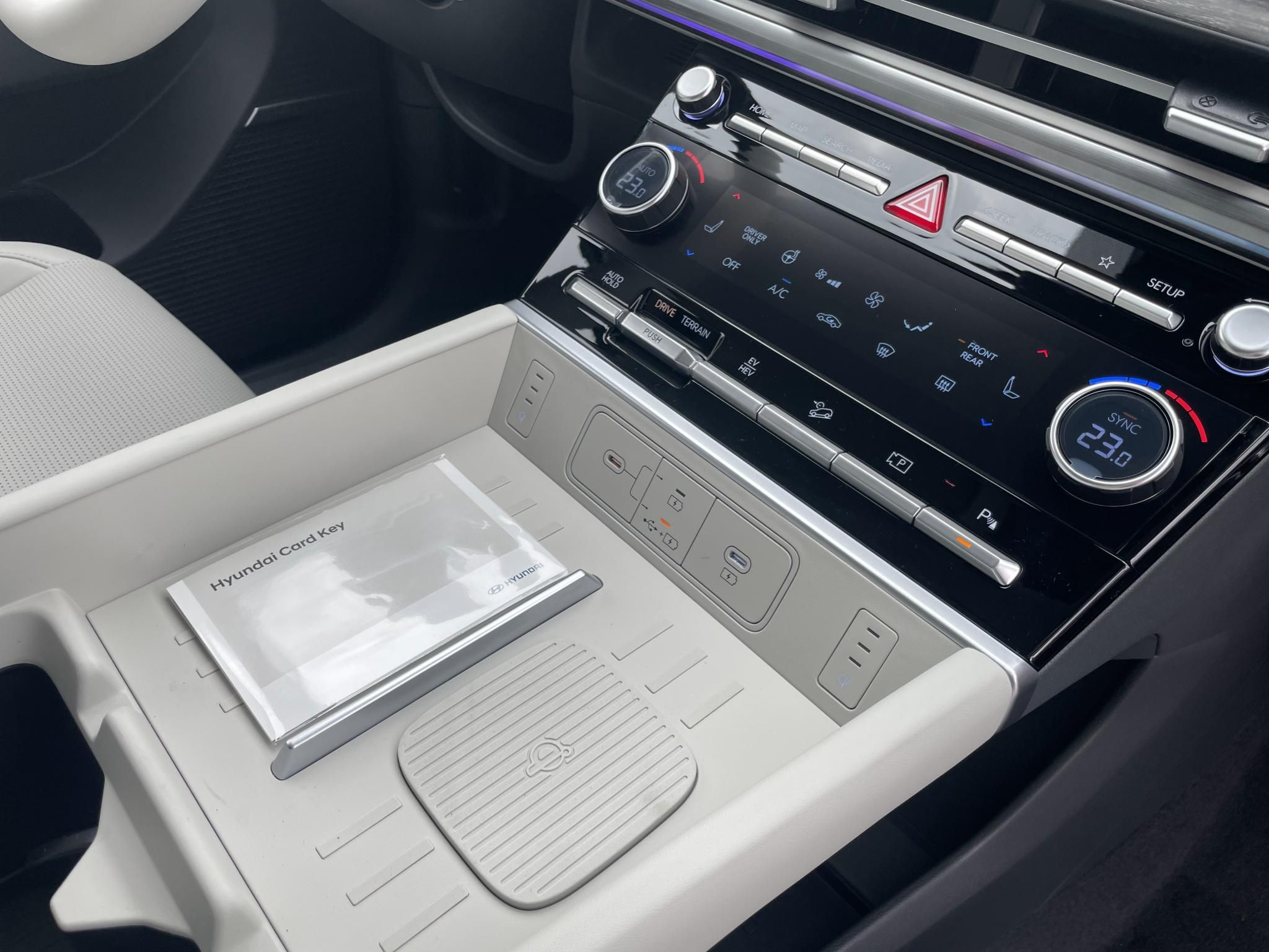HYUNDAI SANTA FE 1.6 T-GDi PHEV Executive 4WD (Automata) [7 személy] Plug-in Hybrid! Készletről! - 10. kép