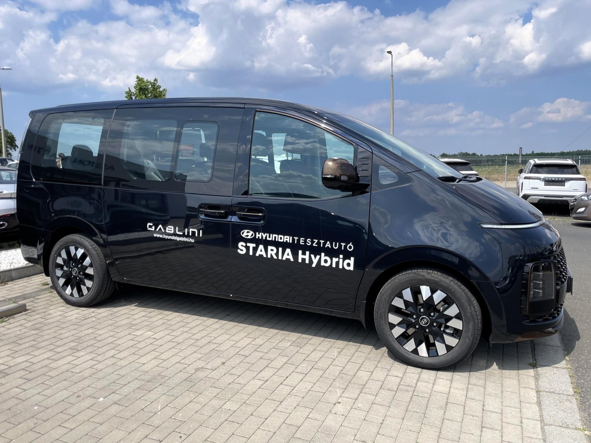 HYUNDAI STARIA 1.6 T-GDi hybrid Luxury (Automata) Azonnal elvihető! Bemutató autó! - 3. kép