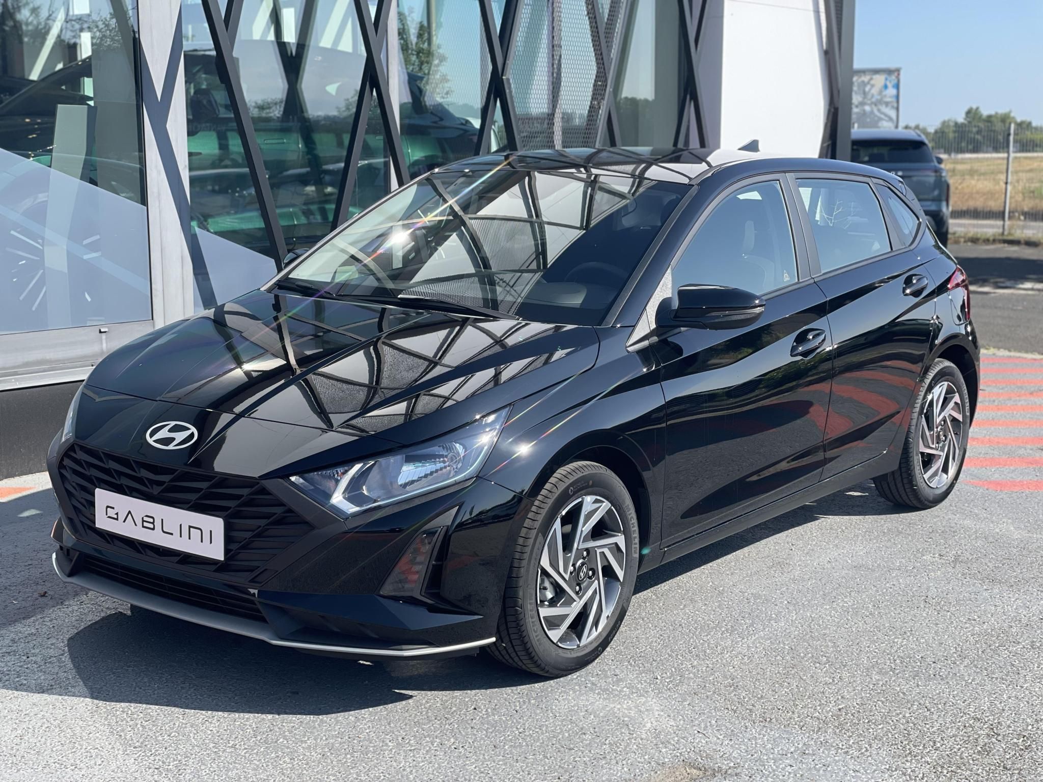 HYUNDAI I20 1.2 MPi Smart MY25 Facelift! Ajándék metál fényezéssel! - 2. kép