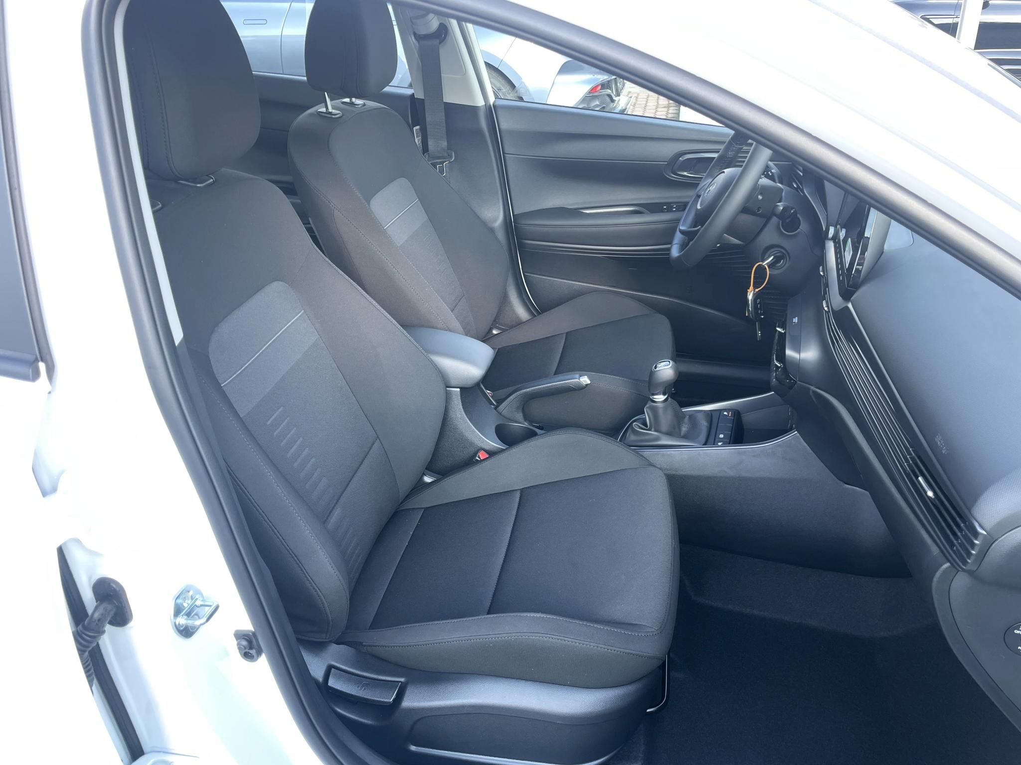 HYUNDAI BAYON 1.2 MPi Tech Készletről! Szívó benzines mottorral! - 8. kép