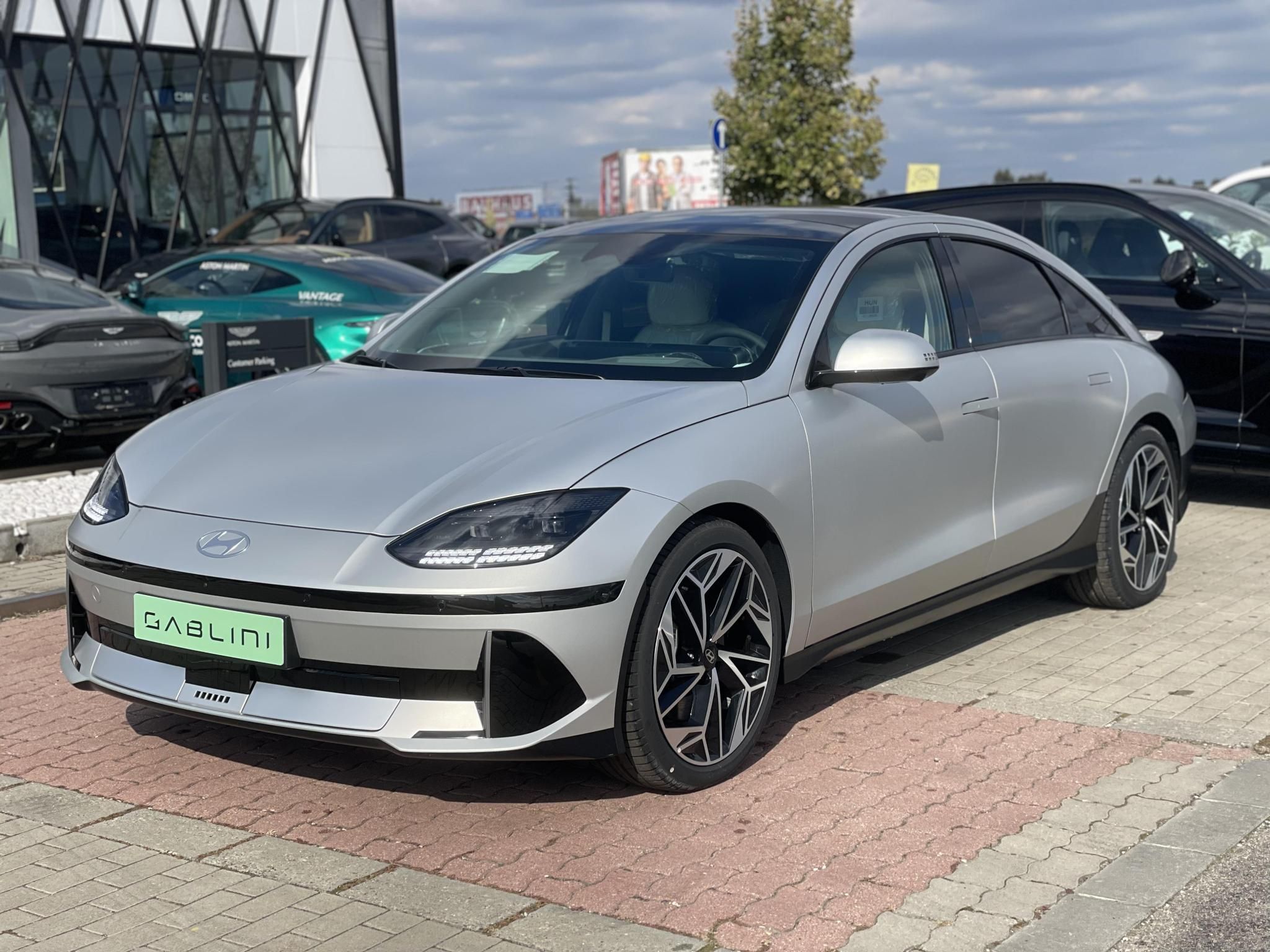 HYUNDAI IONIQ 6 77,4kWh Executive Edition Új autó! Készletről! Cégeknek állami támogatással! - 3. kép