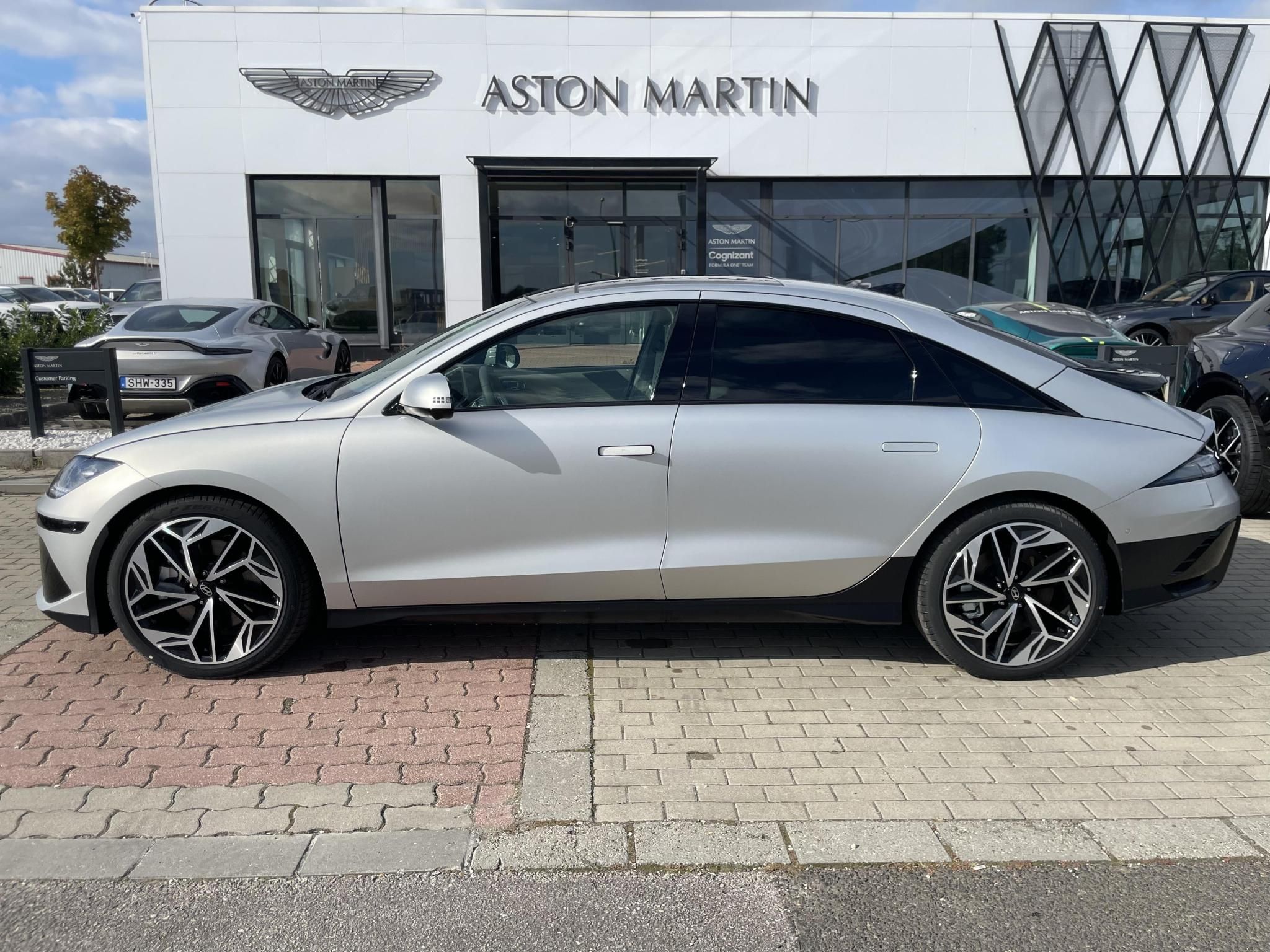 HYUNDAI IONIQ 6 77,4kWh Executive Edition Új autó! Készletről! Cégeknek állami támogatással! - 4. kép