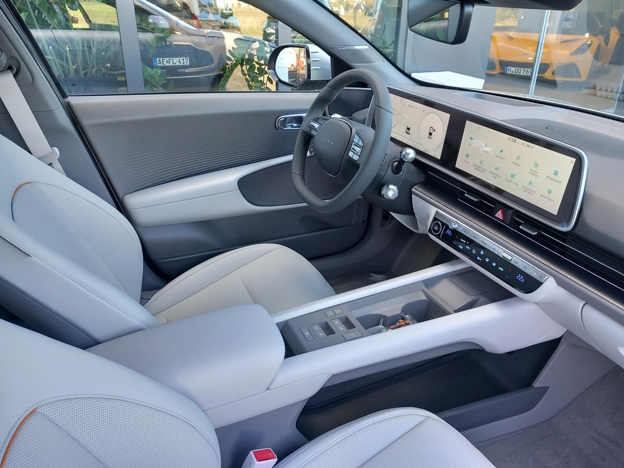 HYUNDAI IONIQ 6 77,4kWh Executive Edition Új autó! Készletről! Cégeknek állami támogatással! - 11. kép