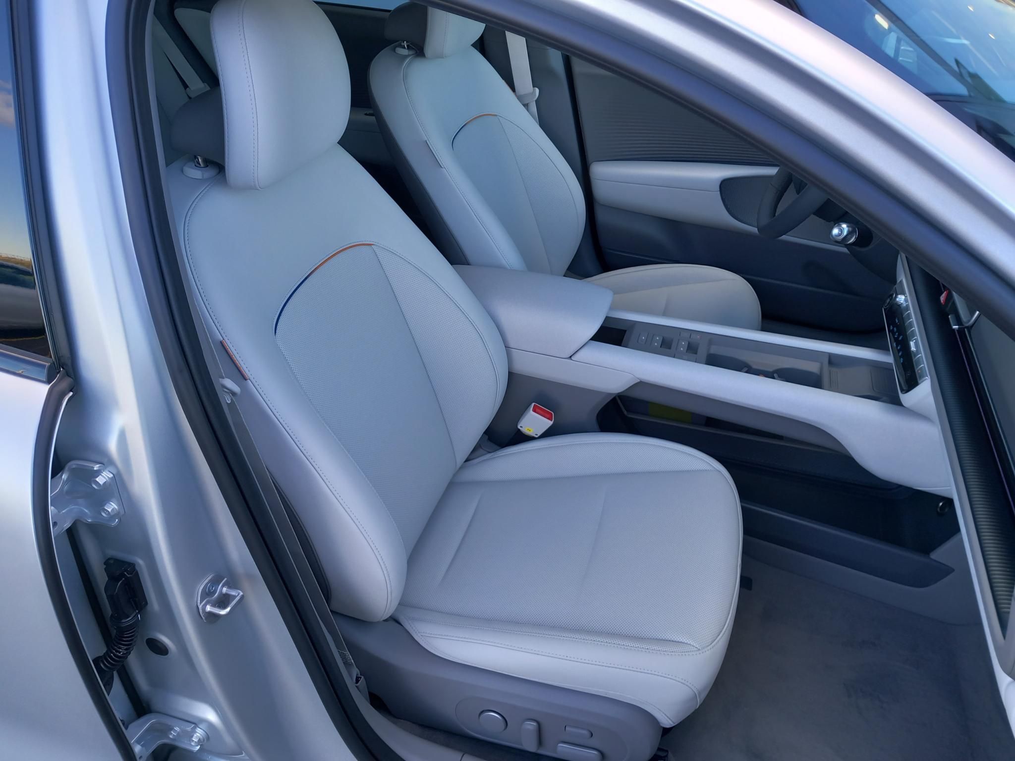 HYUNDAI IONIQ 6 77,4kWh Executive Edition Új autó! Készletről! Cégeknek állami támogatással! - 12. kép