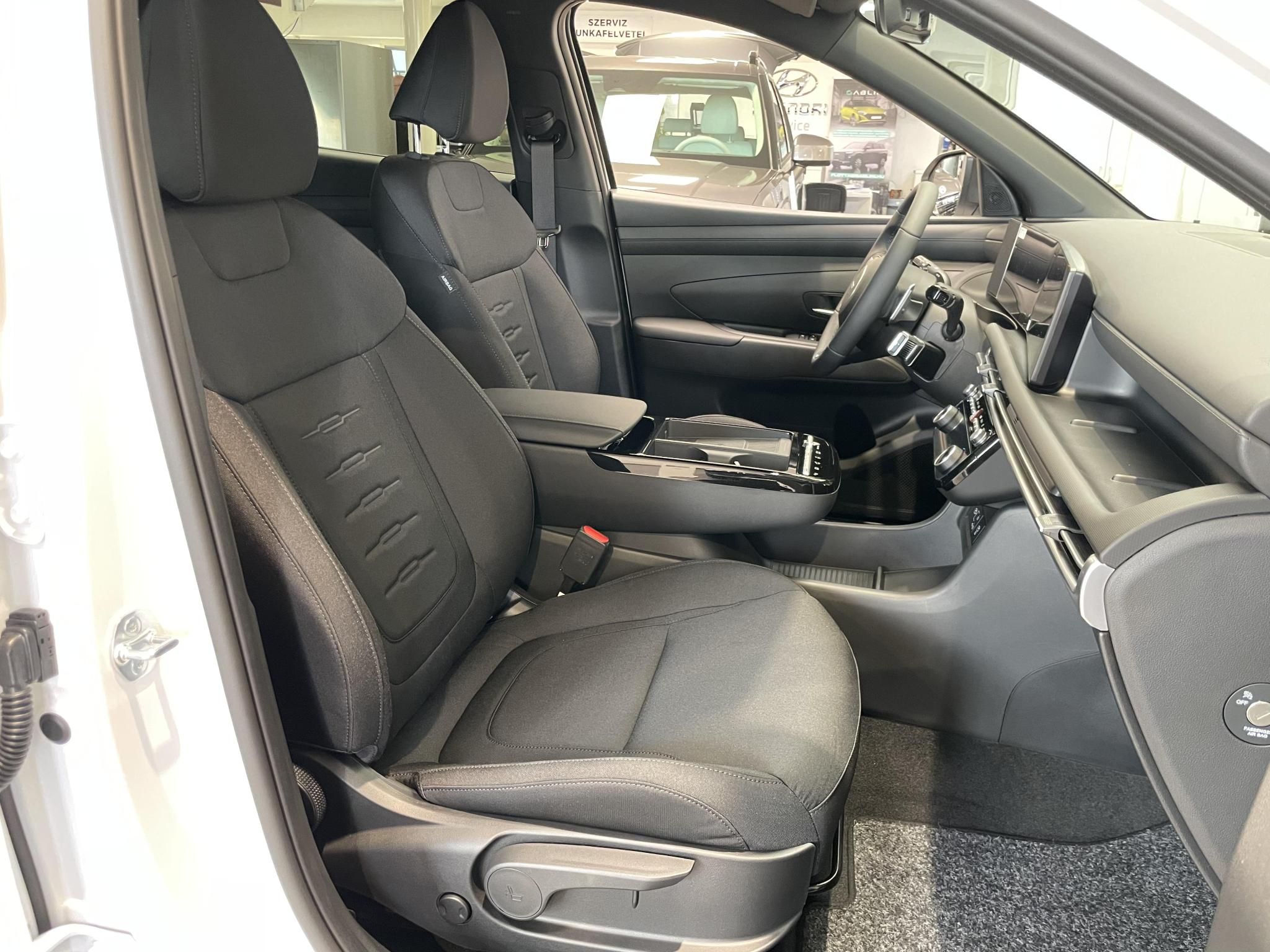 HYUNDAI TUCSON 1.6 T-GDI Midnight DCT MY26 Rendelhető rövid szállítási idővel! - 7. kép