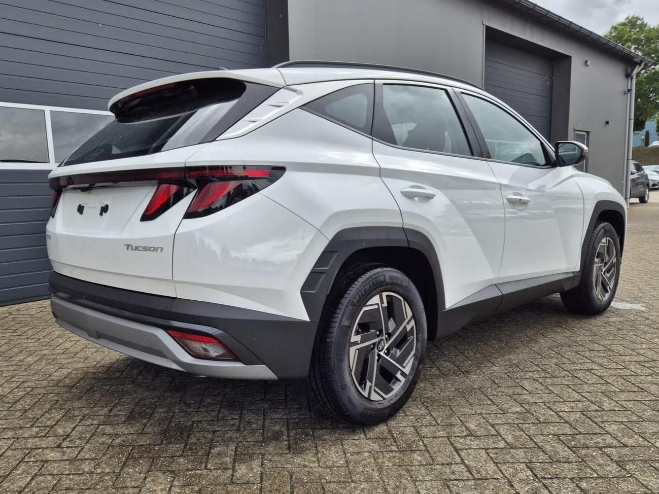 HYUNDAI TUCSON 1.6 T-GDI Comfort DCT MY26 Készletről. több színben! - 3. kép
