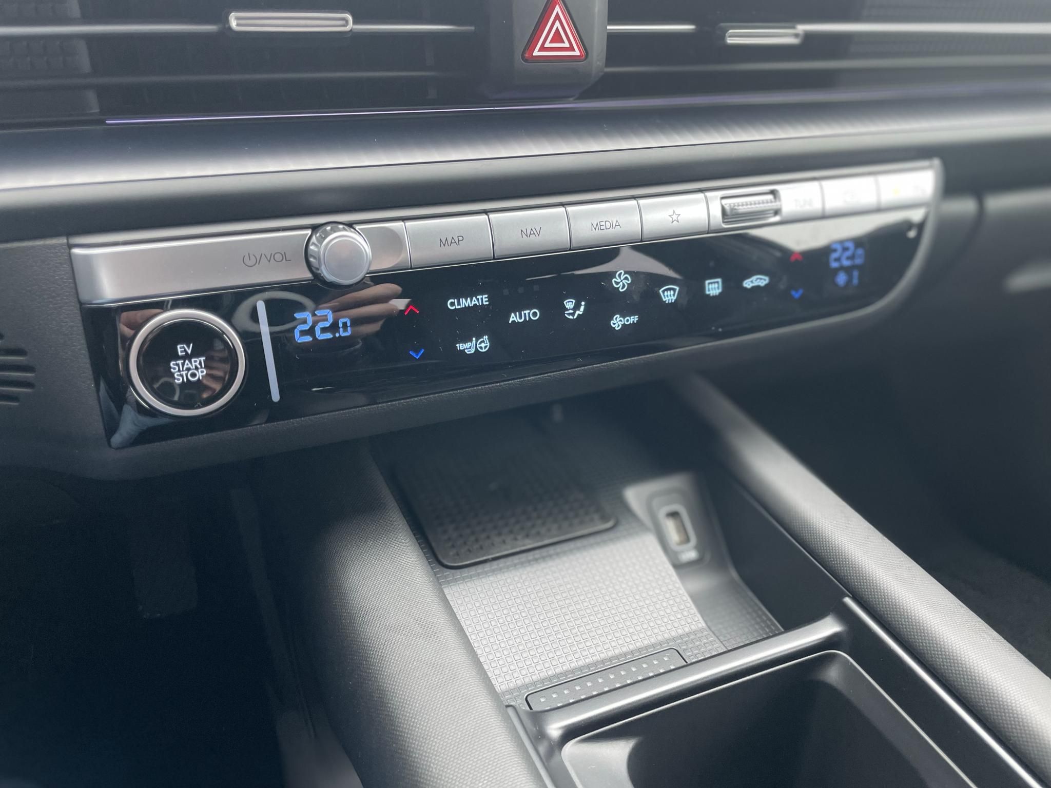 HYUNDAI IONIQ 6 77,4kWh Prime RWD! Készleten! Akár 4 millió forint támogatással cégeknek! - 11. kép
