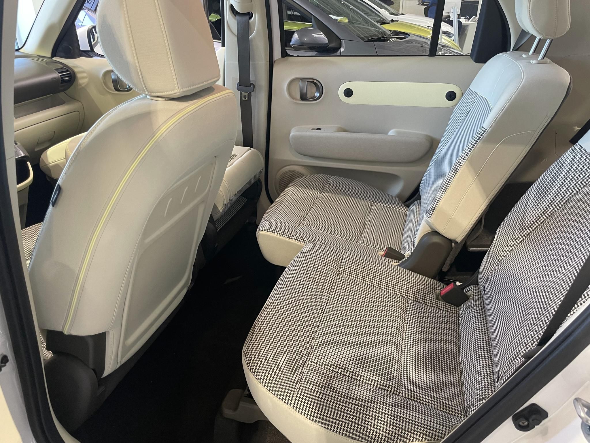 HYUNDAI INSTER 42kWh Prime Cégeknek. Állami támogatással! - 11. kép