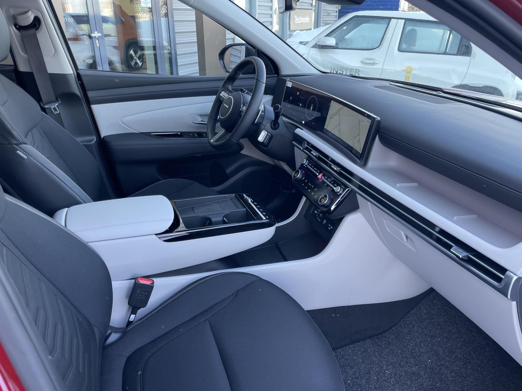 HYUNDAI TUCSON 1.6 T-GDI MHEV Executive DCT Gyári garnciális! Téli-nyári gumival! Azonnal átvehető! - 9. kép