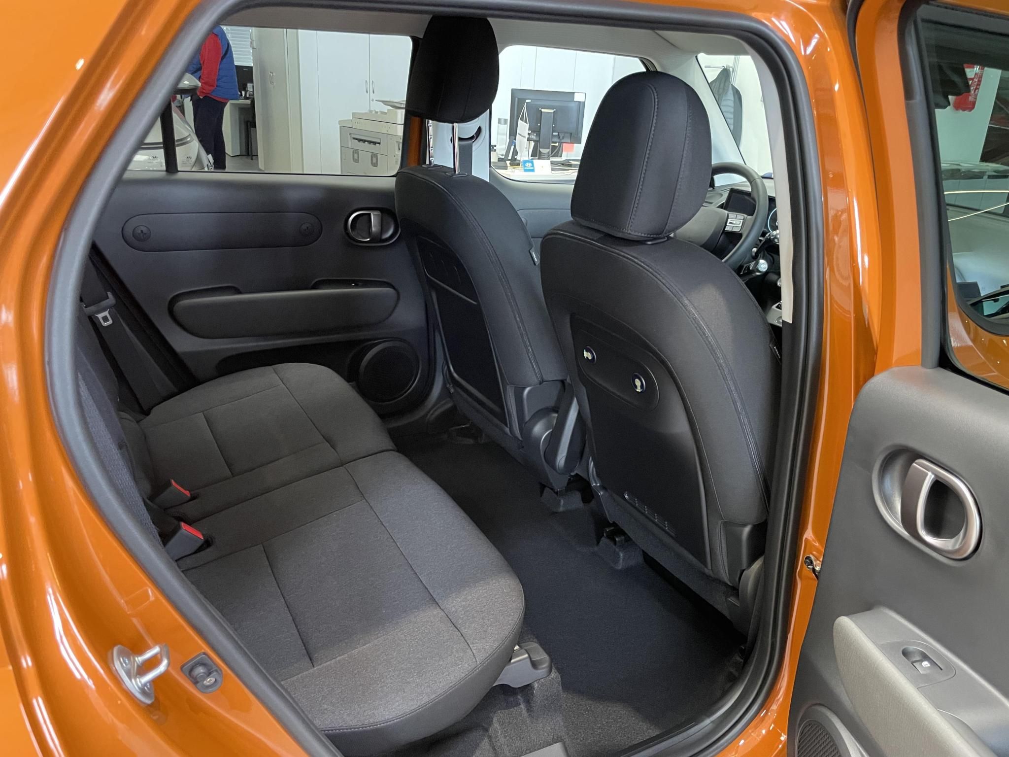HYUNDAI INSTER 49kWh Prime Készletről! Sienna Orange metál színben! - 6. kép