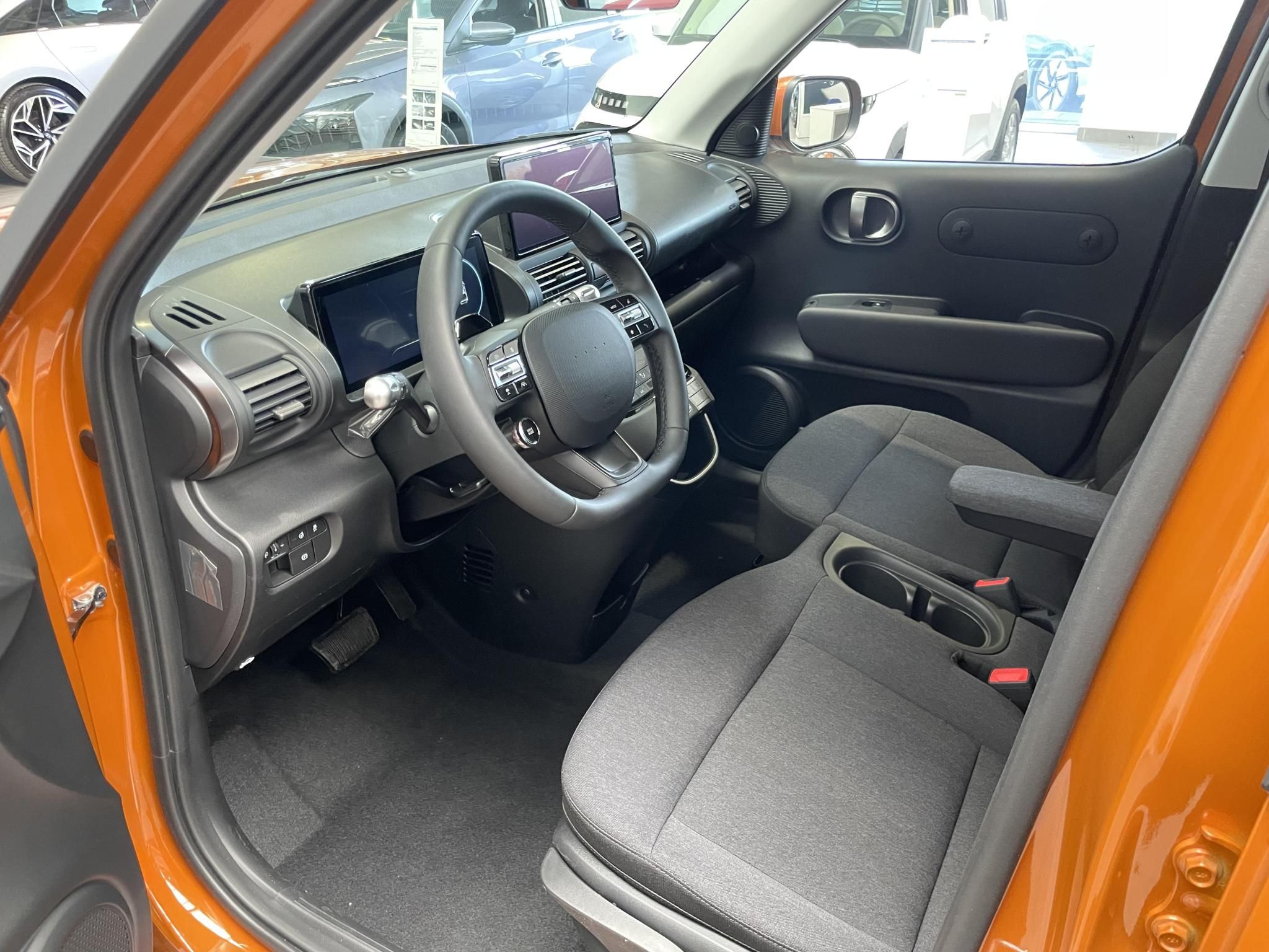 HYUNDAI INSTER 49kWh Prime Készletről! Sienna Orange metál színben! - 8. kép