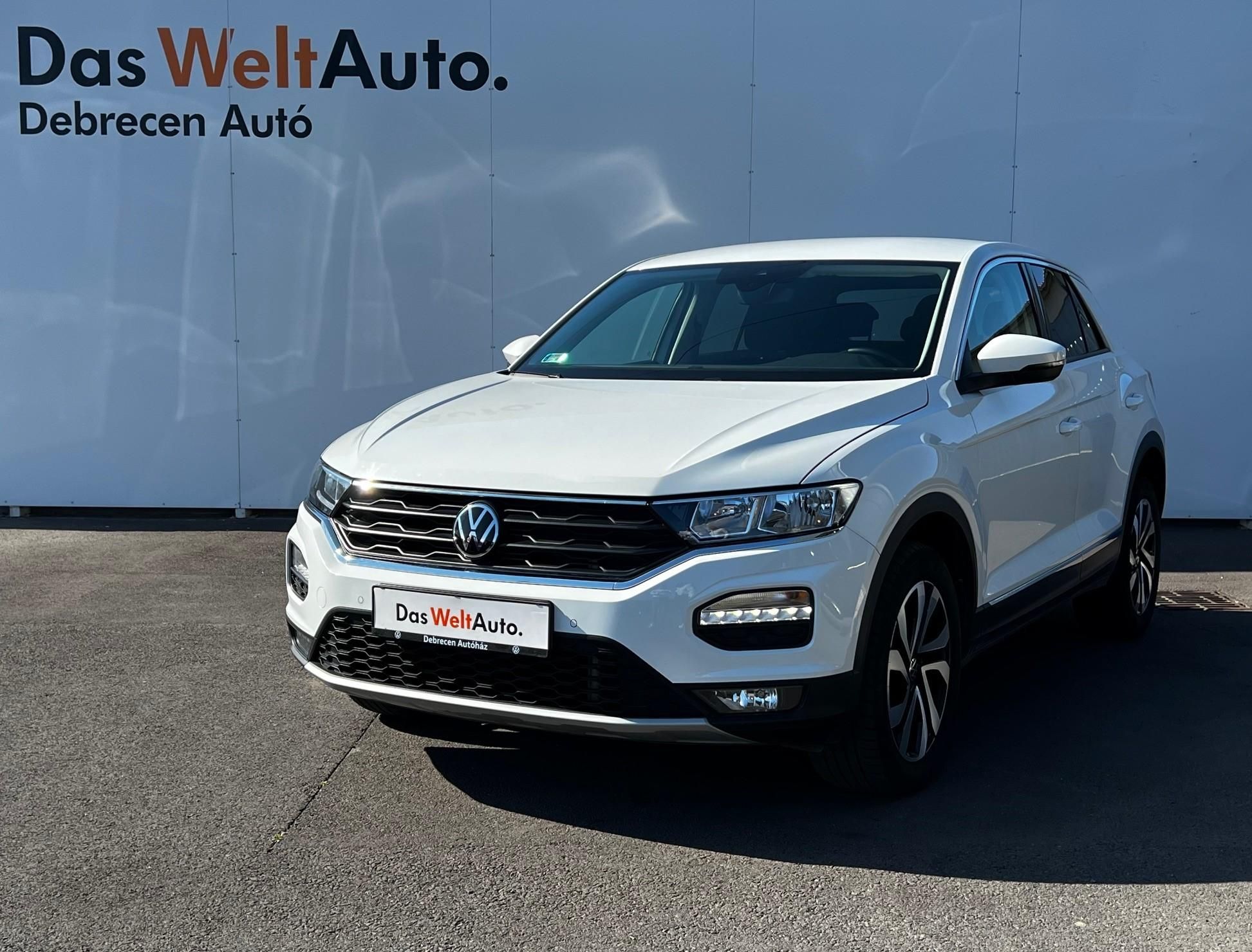 VOLKSWAGEN T-ROC 2.0 TDI SCR Life SZ.könyv! Vonóhorog!