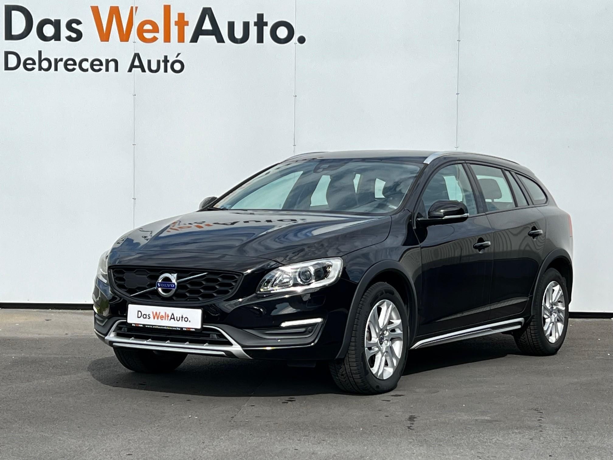 VOLVO V60 2.0 D [D3] Summum Geartronic Cross Country kivitel!