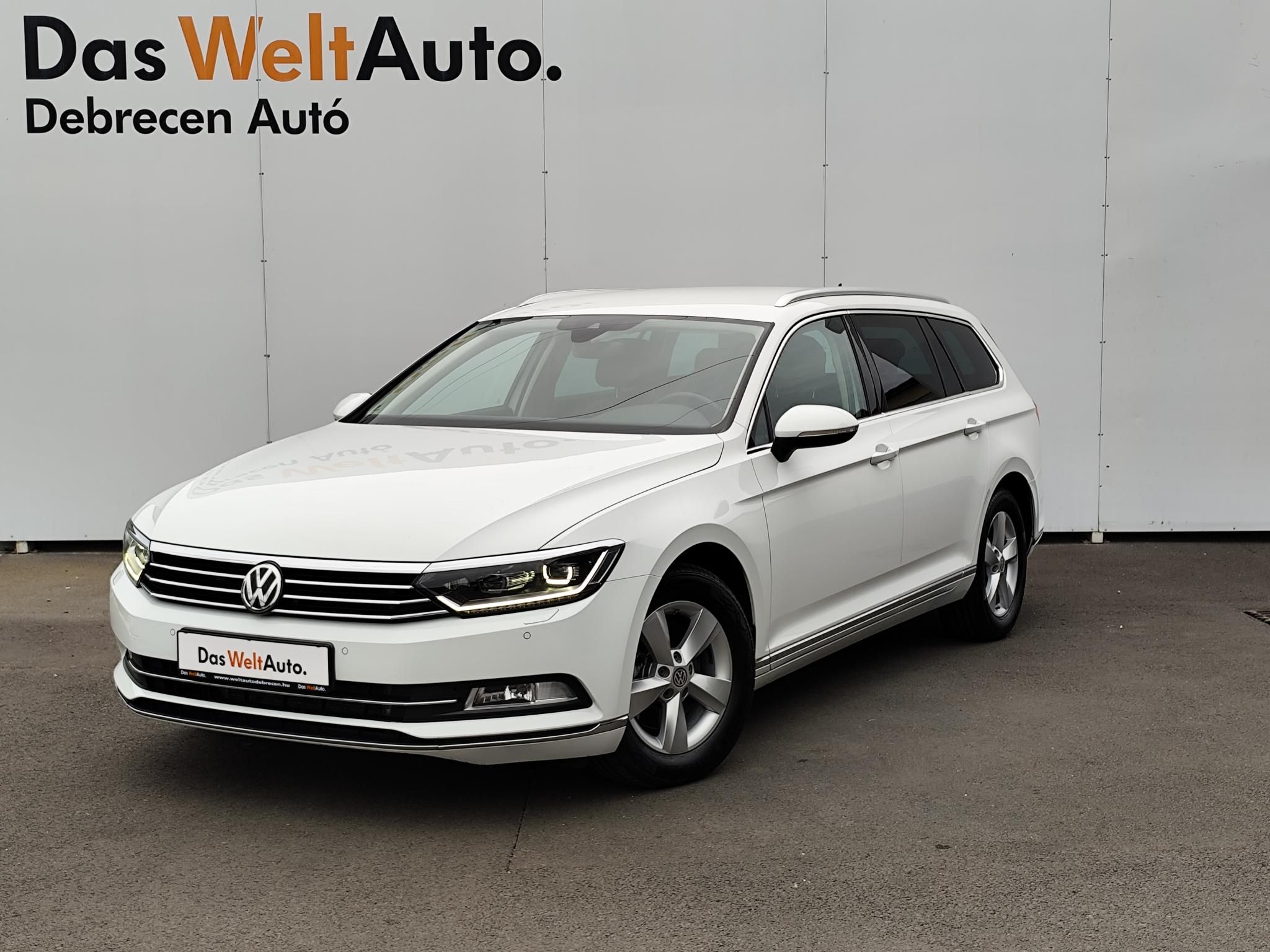 VOLKSWAGEN PASSAT Variant 2.0 TDI BMT SCR Business DSG Vonóhorog! Kamera! Carplay!