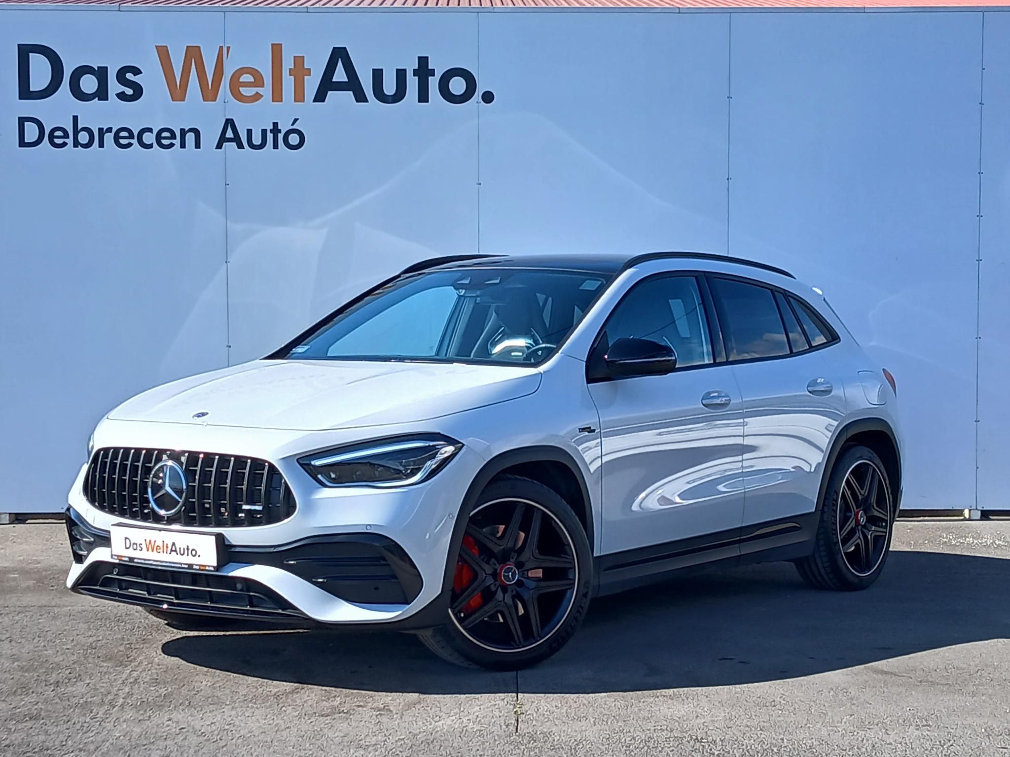 MERCEDES-AMG GLA AMG GLA 35 ! Night Paket! Panorama! 1. Tulaj!