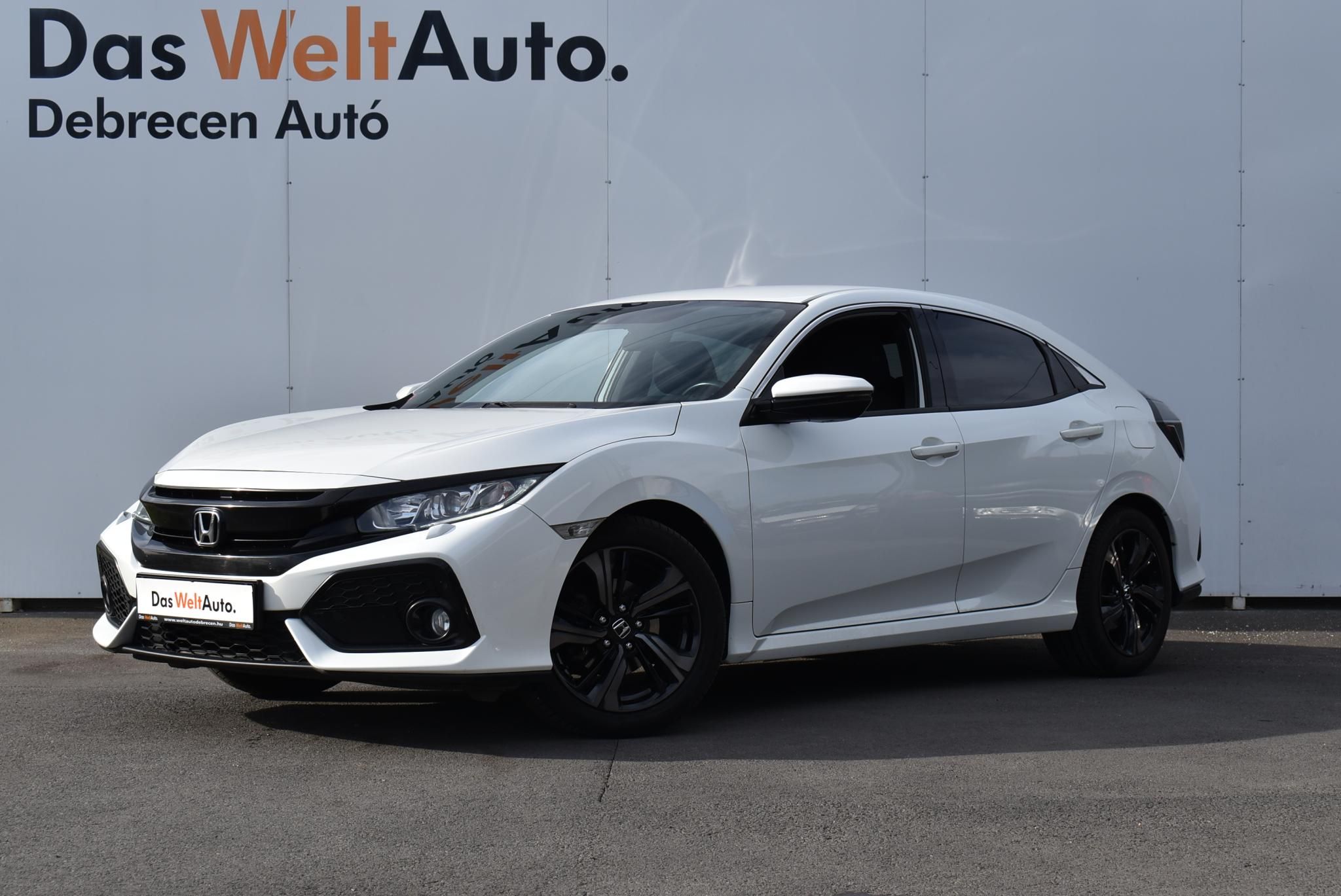 HONDA CIVIC 1.0 T Elegance Navi Vezetett Szervizk&ouml;nyv. friss vez&eacute;rl&eacute;s!