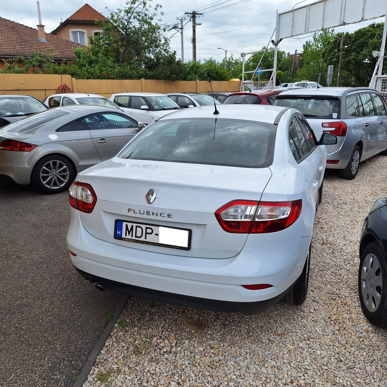 Használtautó - RENAULT FLUENCE 1.6 Authentique AKÁR 1 ÉV GARANCIÁVAL
