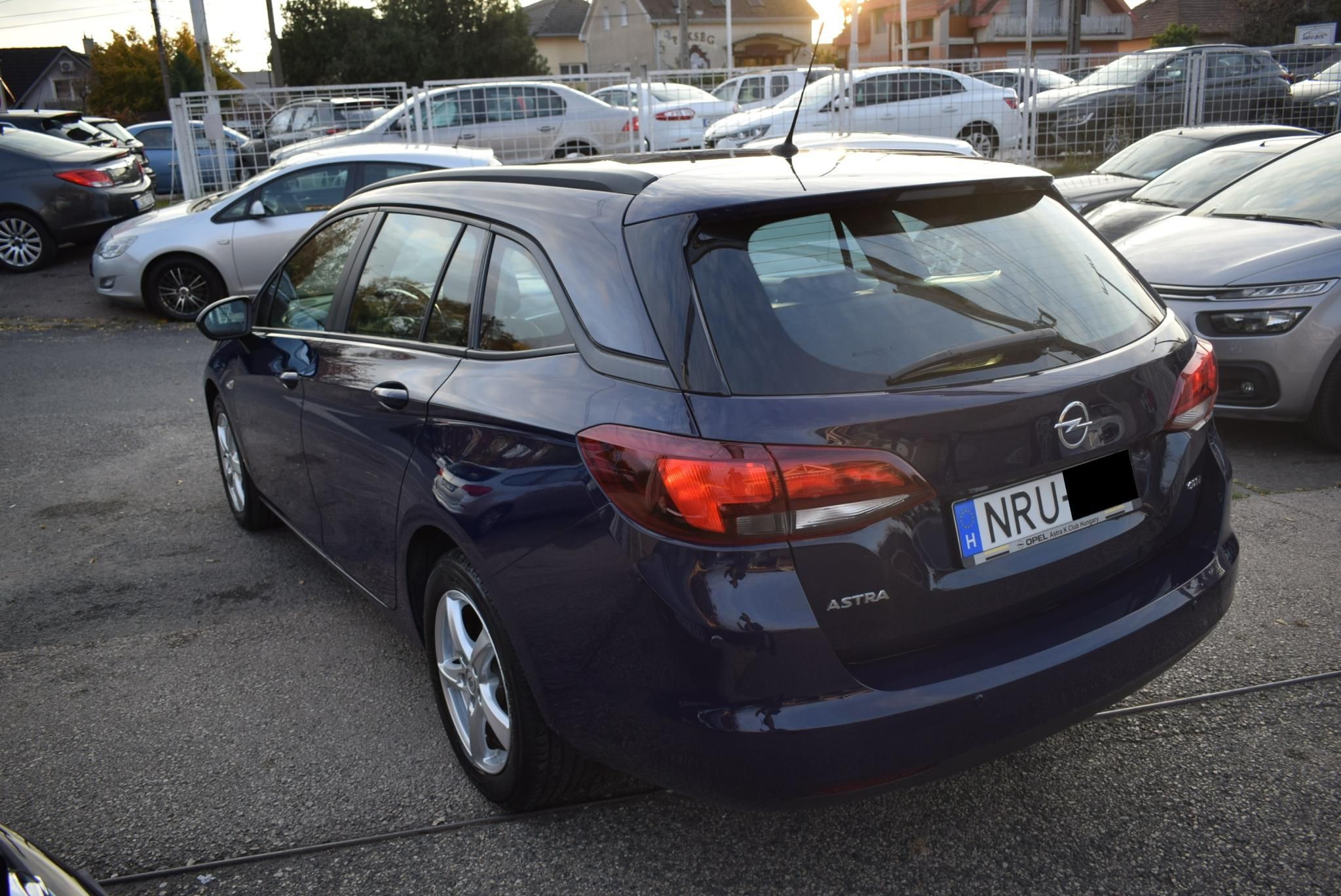 Használtautó - OPEL ASTRA K Sports Tourer 1.6 CDTI EcoFLEX Start-Stop Enjoy Magyar! Végig vezetett szervizkönyv!
