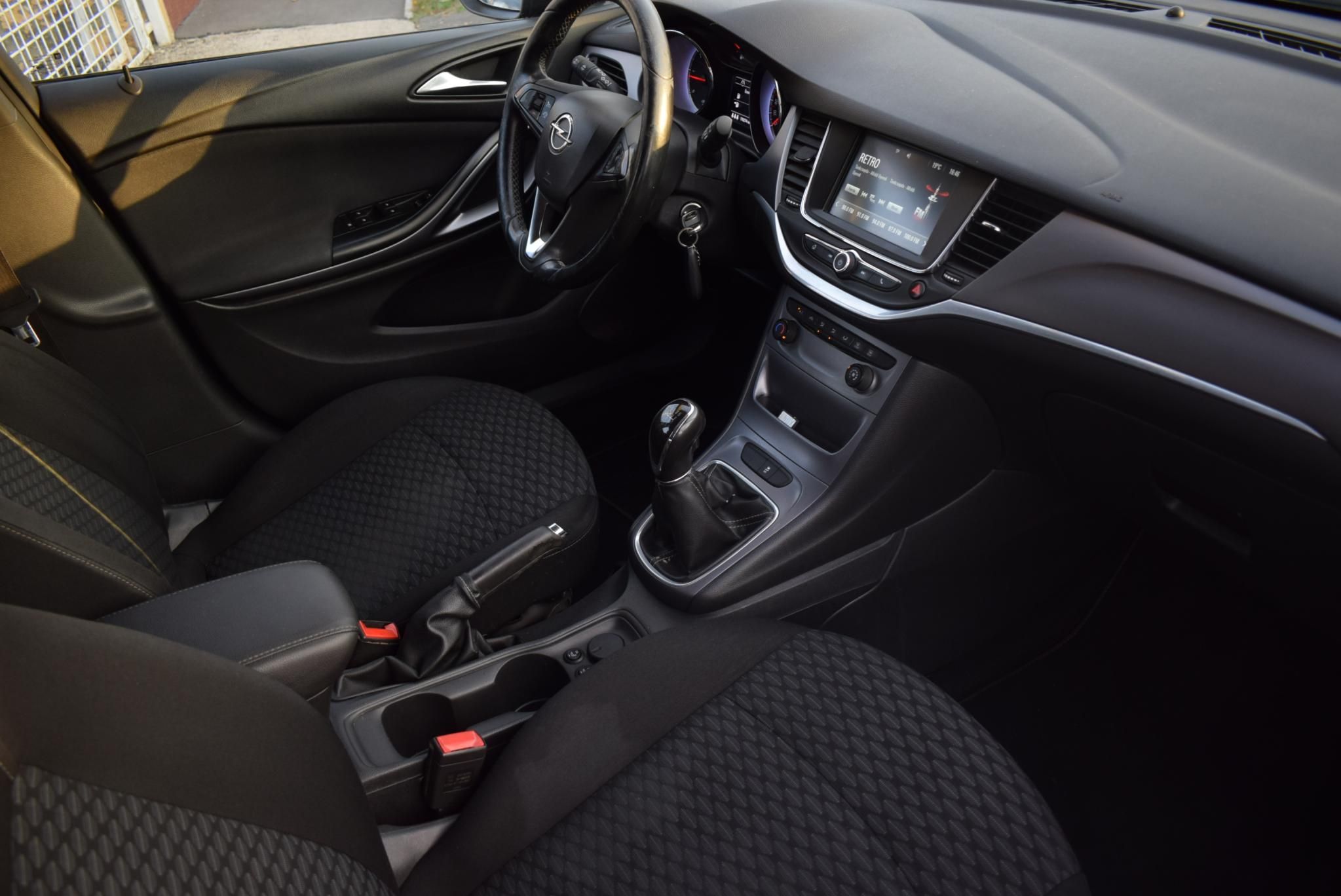 Használtautó - OPEL ASTRA K Sports Tourer 1.6 CDTI EcoFLEX Start-Stop Enjoy Magyar! Végig vezetett szervizkönyv!