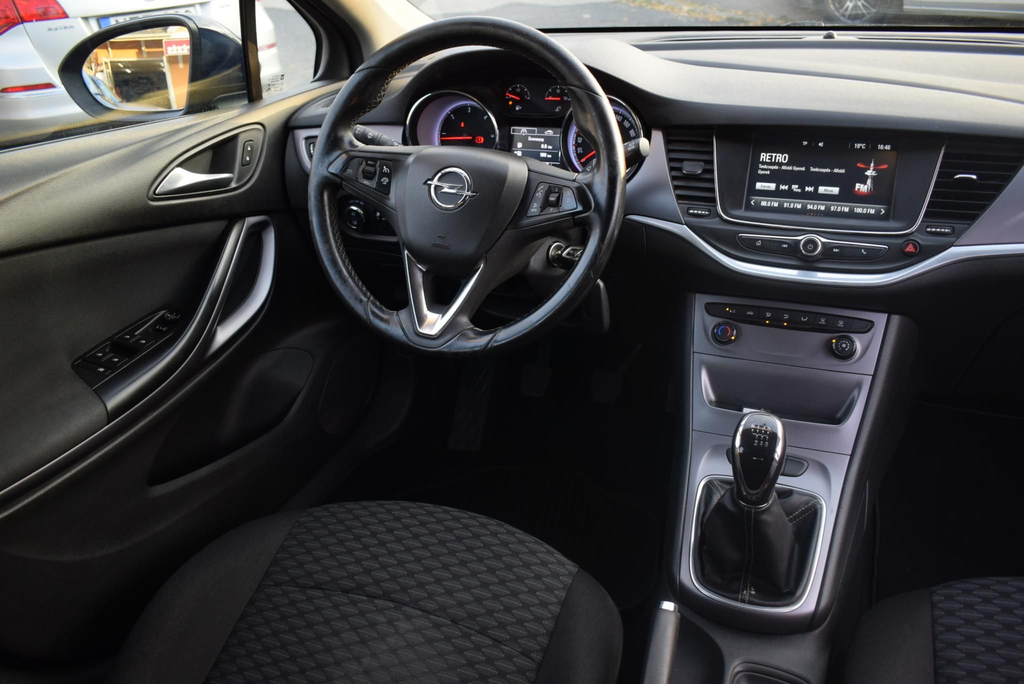 Használtautó - OPEL ASTRA K Sports Tourer 1.6 CDTI EcoFLEX Start-Stop Enjoy Magyar! Végig vezetett szervizkönyv!