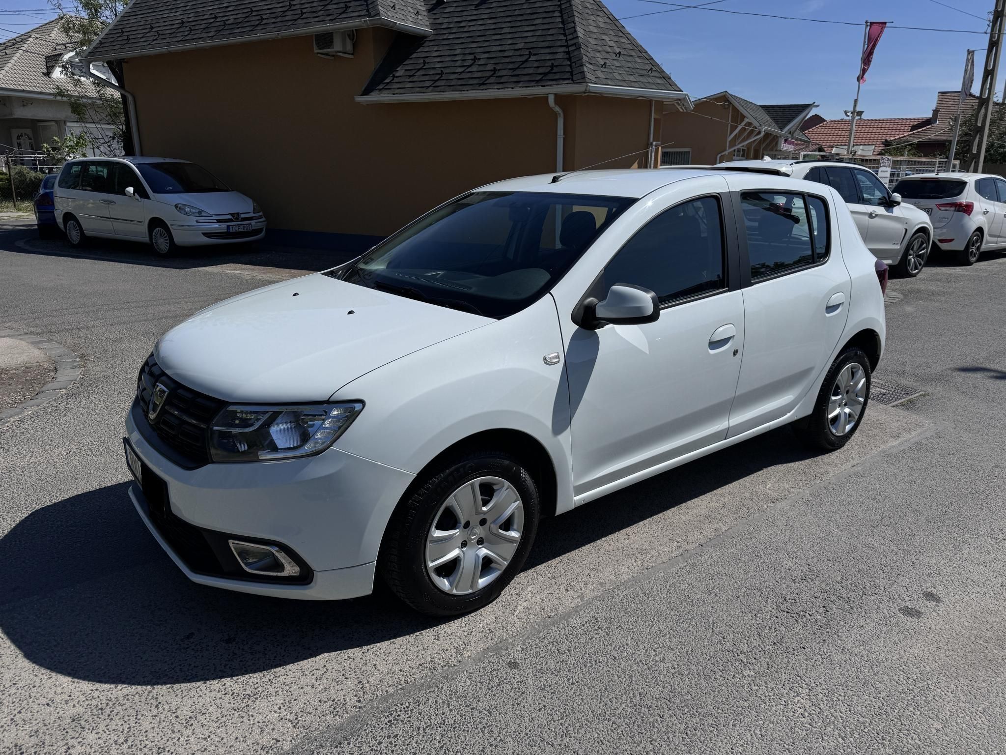 Használtautó - DACIA SANDERO 1.0 SCe Arctic Magyar! AKÁR 1 ÉV GARANCIÁVAL