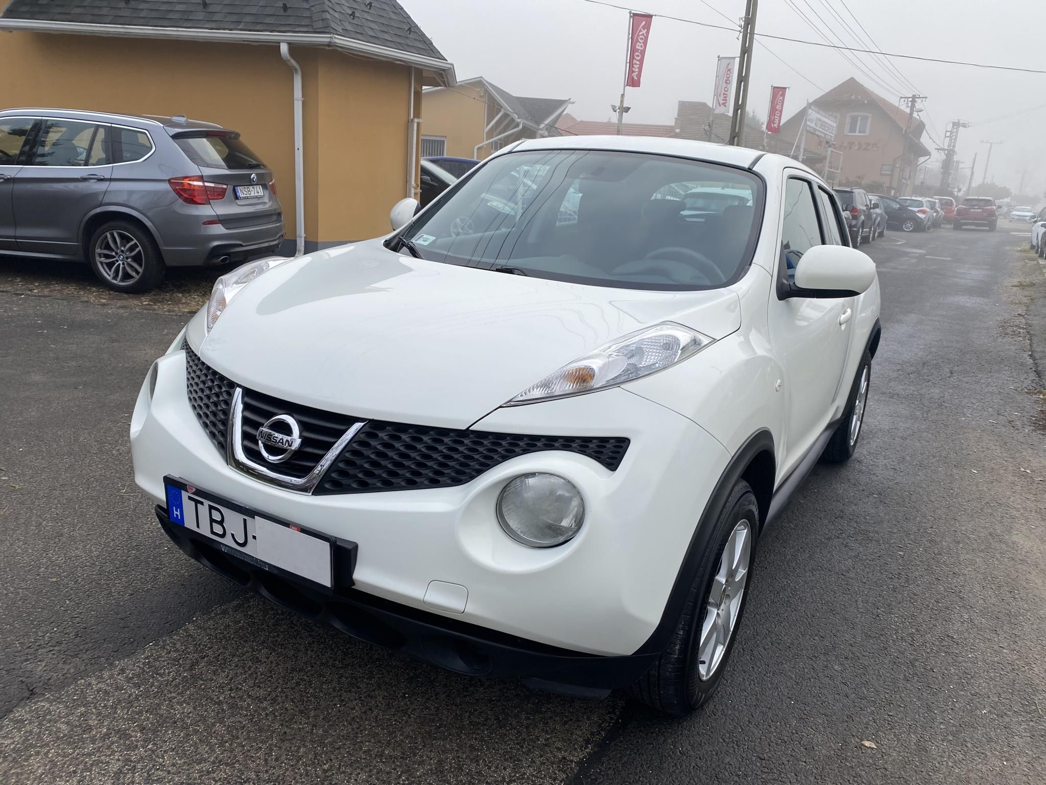 Használtautó - NISSAN JUKE 1.6 Acenta AKÁR 2 ÉV GARANCIÁVAL