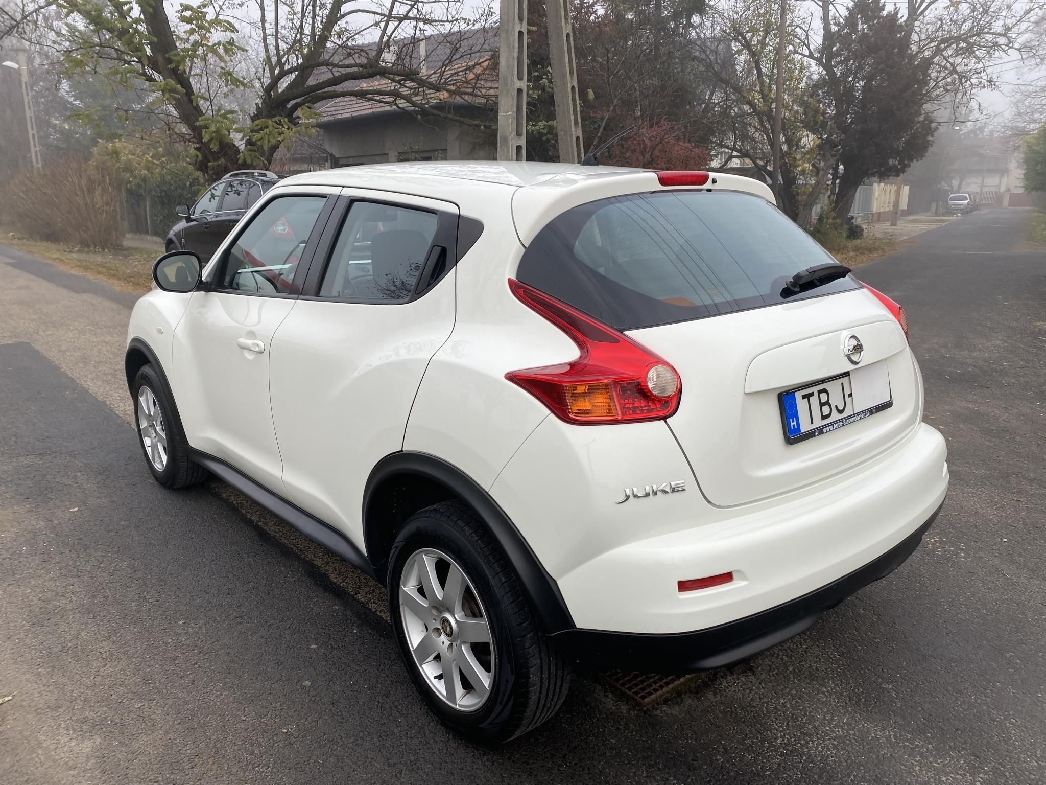 Használtautó - NISSAN JUKE 1.6 Acenta AKÁR 2 ÉV GARANCIÁVAL