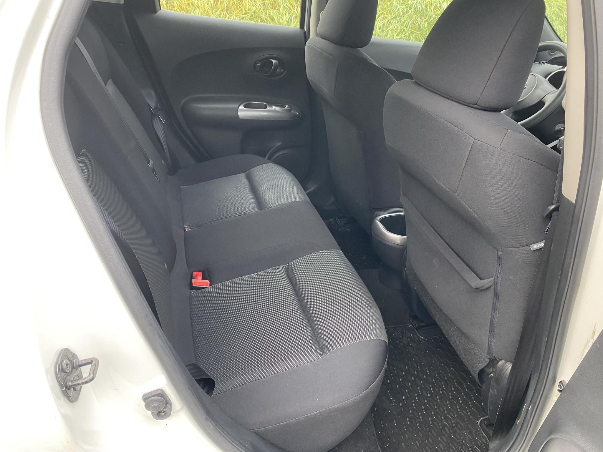 Használtautó - NISSAN JUKE 1.6 Acenta AKÁR 2 ÉV GARANCIÁVAL