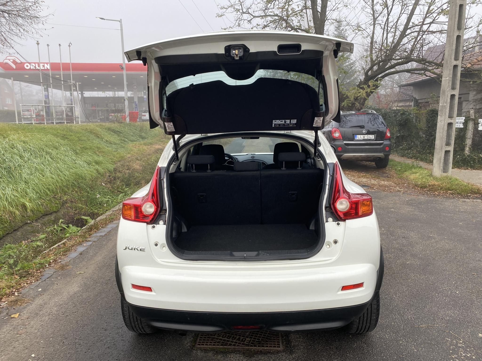 Használtautó - NISSAN JUKE 1.6 Acenta AKÁR 2 ÉV GARANCIÁVAL