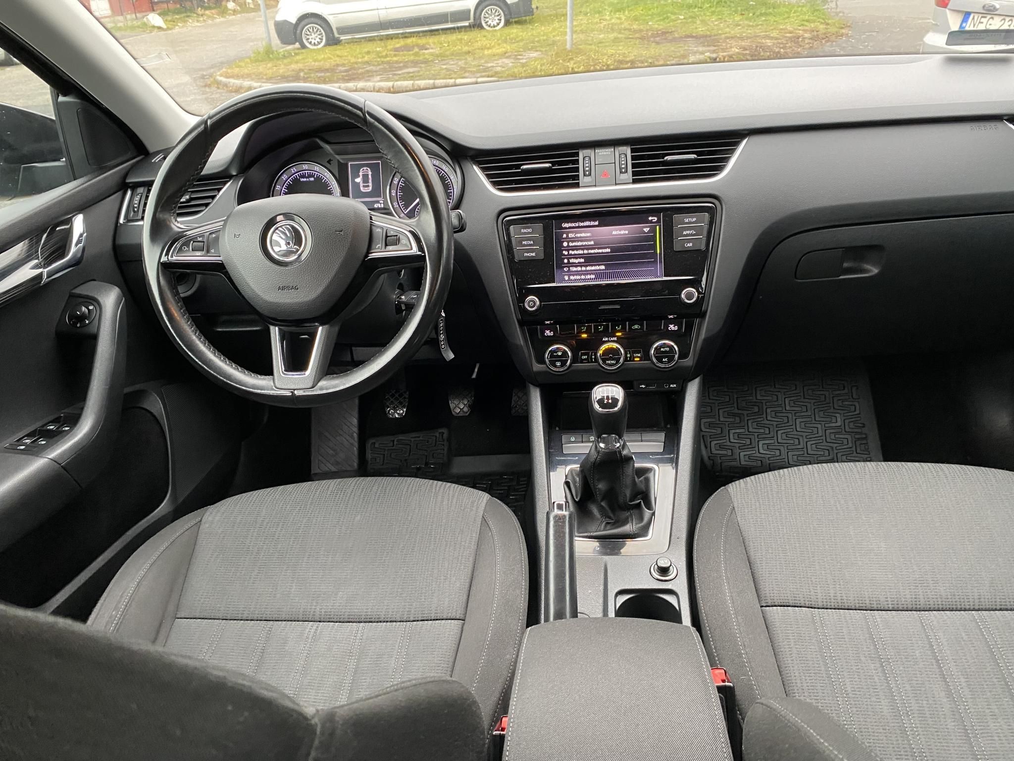 Használtautó - SKODA OCTAVIA Combi 1.6 CR TDI Style Magyar! AKÁR 2 ÉV GARANCIÁVAL