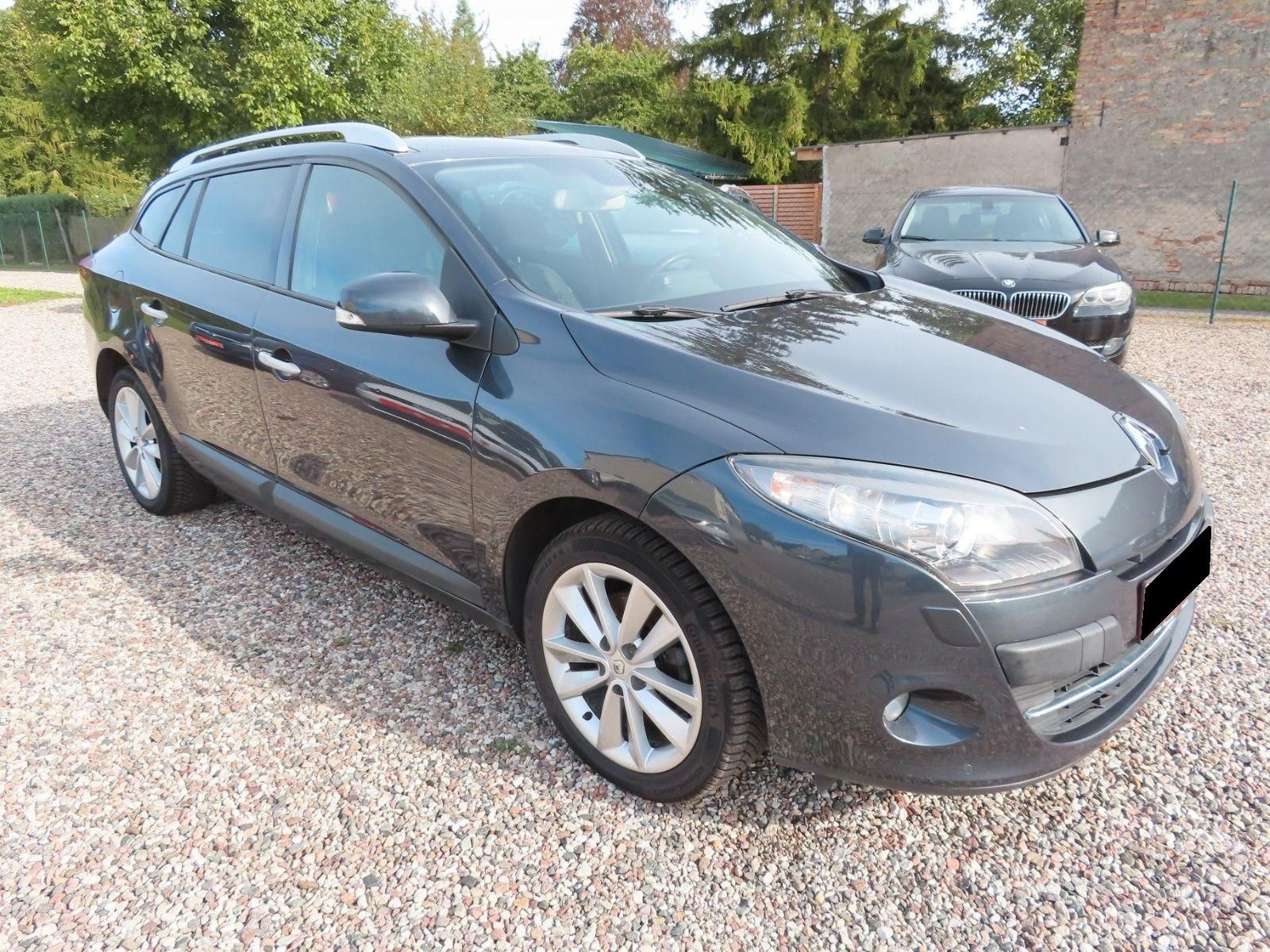 Használtautó - RENAULT MEGANE Grandtour 1.5 dCi Advantage AKÁR 2 ÉV GARANCIÁVAL