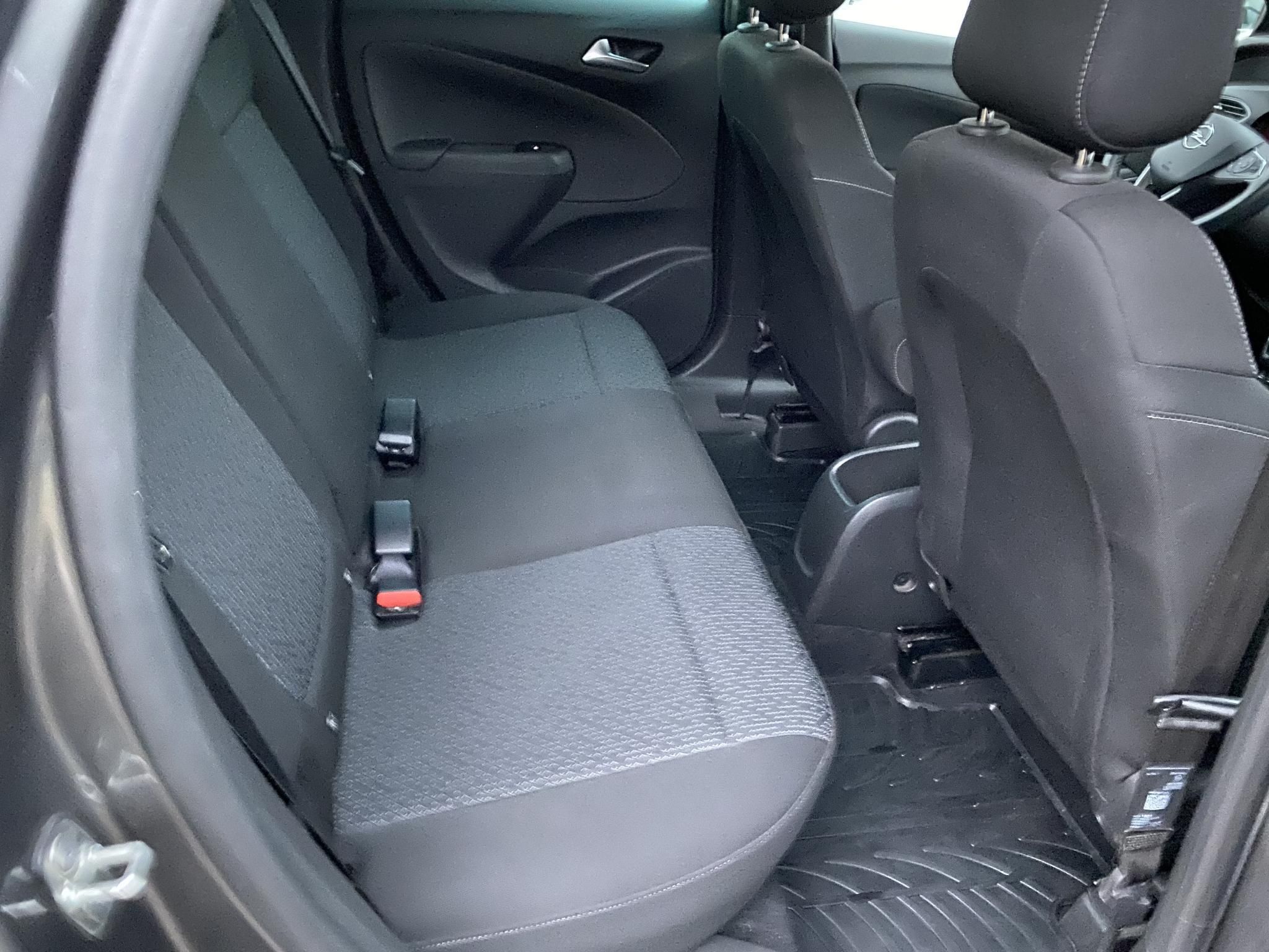 Használtautó - OPEL CROSSLAND X 1.2 T Edition