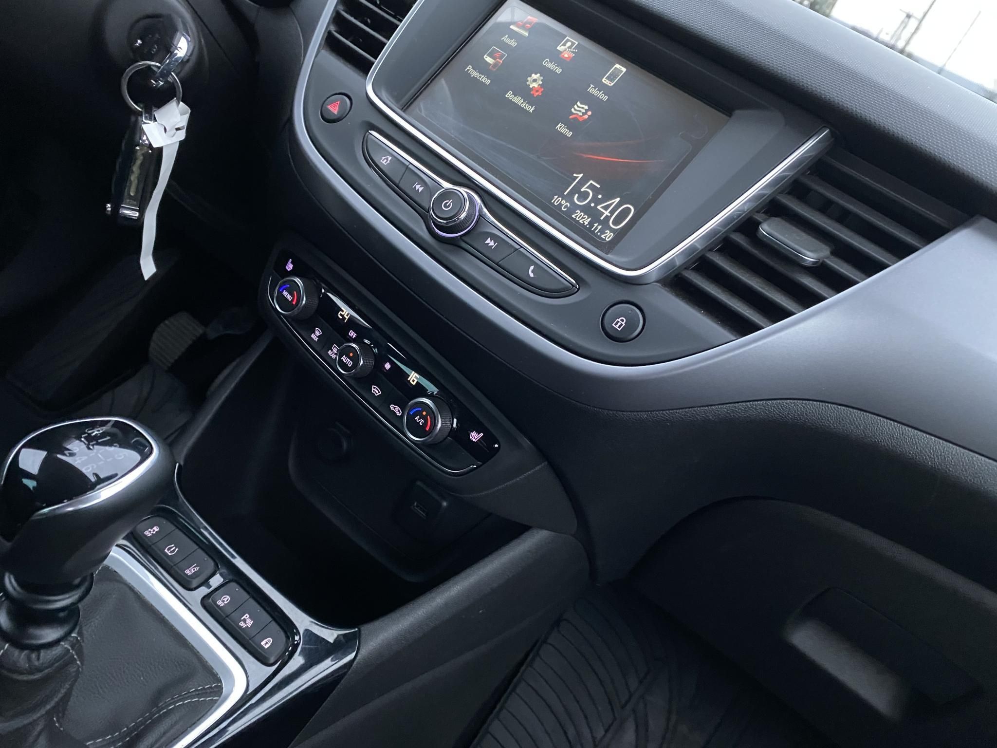 Használtautó - OPEL CROSSLAND X 1.2 T Edition