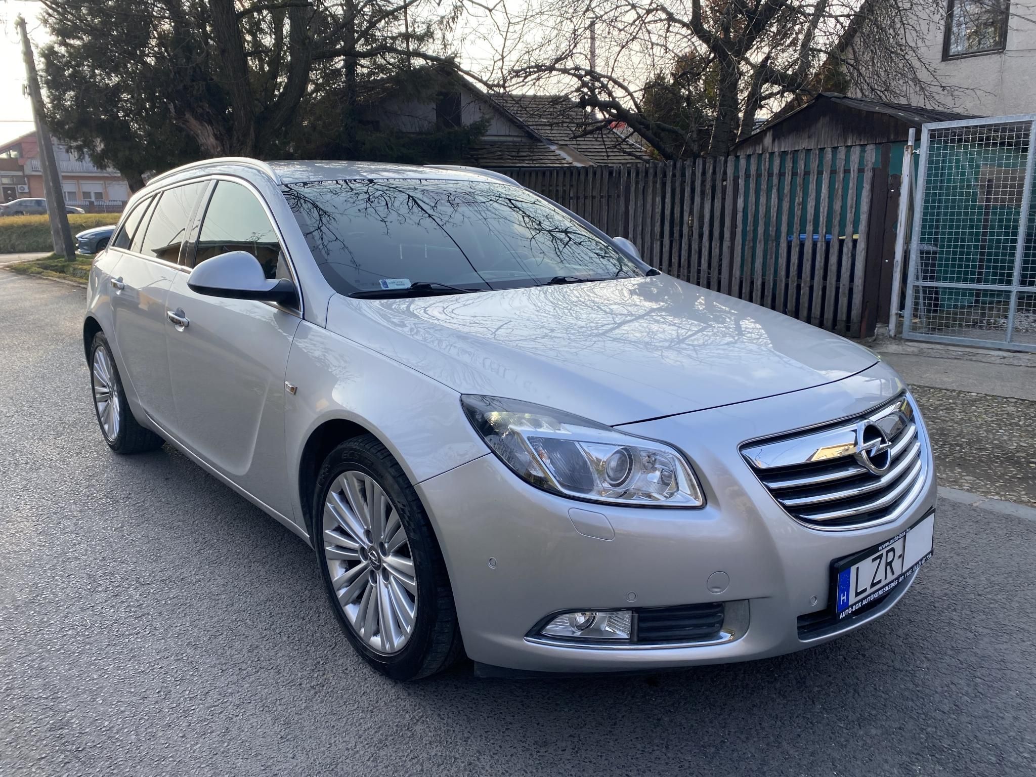 Használtautó - OPEL INSIGNIA Sports Tourer 2.0 CDTI AWD Sport Start Stop AKÁR 2 ÉV GARANCIÁVAL