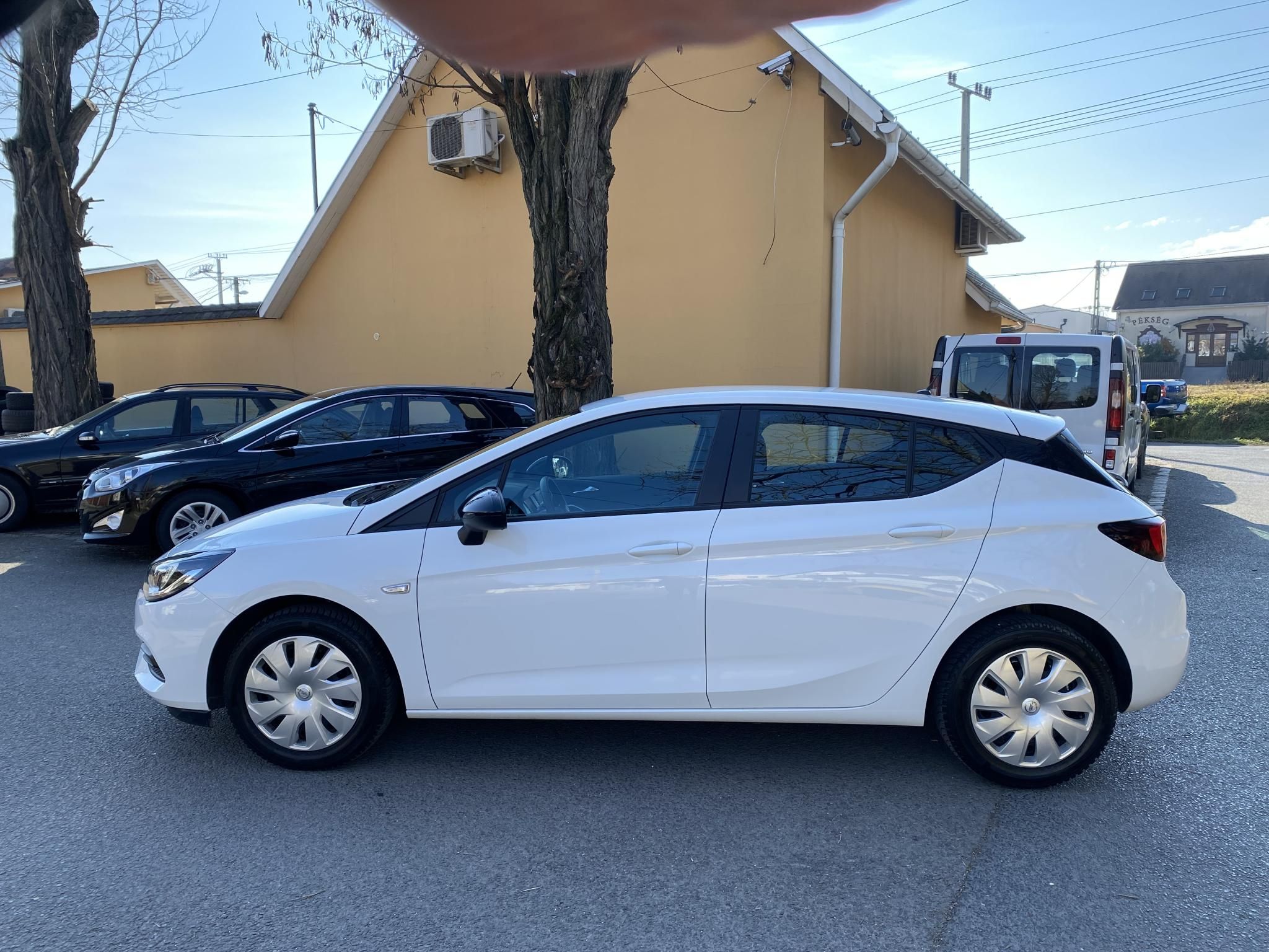 Használtautó - OPEL ASTRA K 1.2 T Business Edition ELSŐ TULAJDONOS! Gyári GARANCIÁVAL