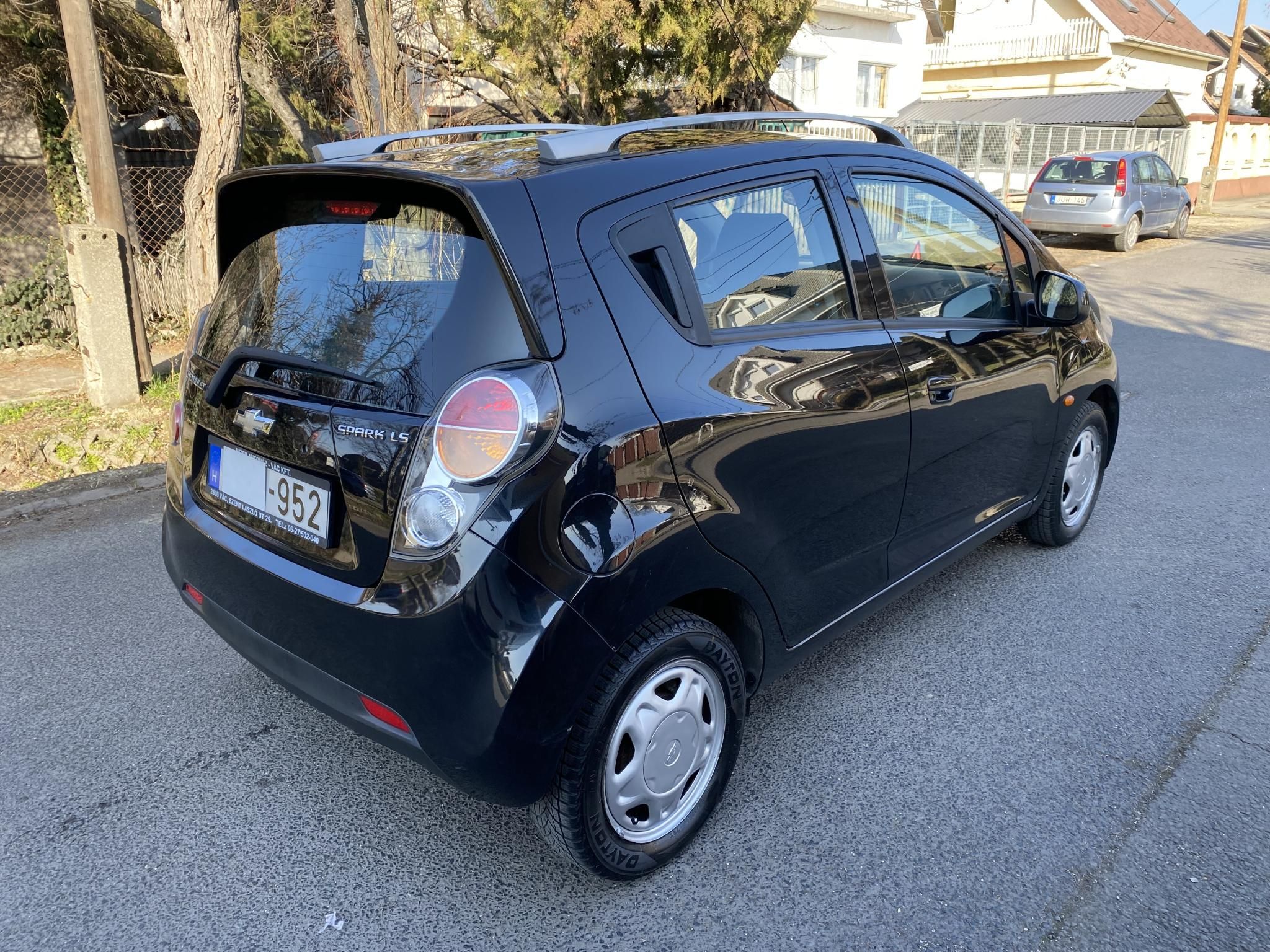 Használtautó - CHEVROLET SPARK 1.0 LS Plus AC AKÁR 1 ÉV GARANCIÁVAL