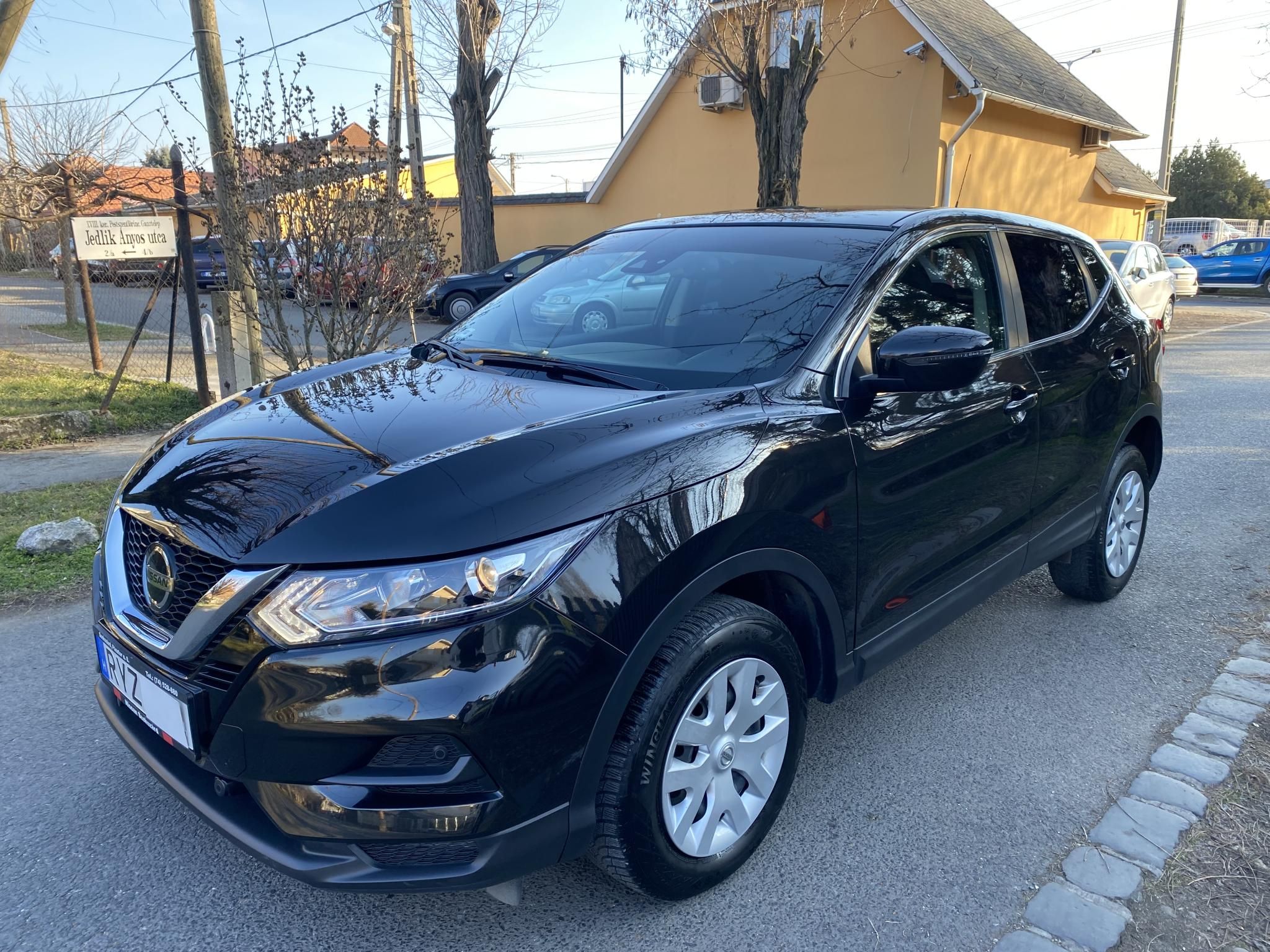 Használtautó - NISSAN QASHQAI 1.3 DIG-T Acenta 30.000 km! Garanciával!!!