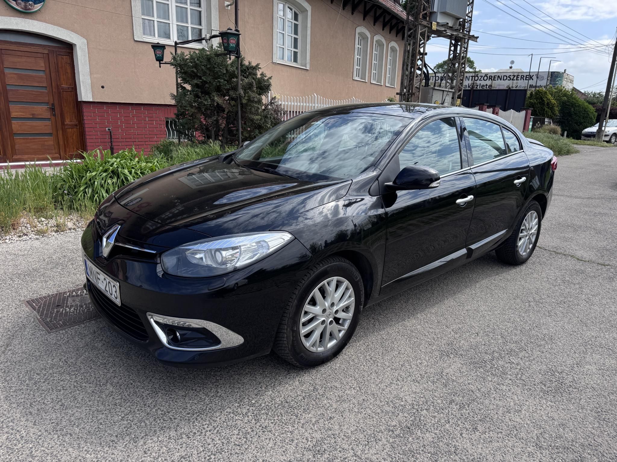Használtautó - RENAULT FLUENCE 1.6 dCi Dynamique Magyar! AKÁR 2 ÉV GARANCIÁVAL