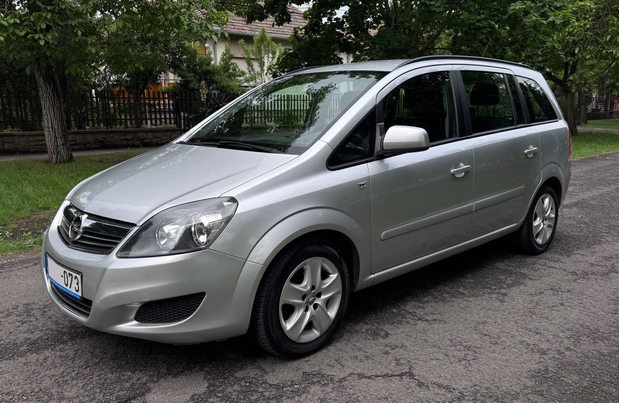 Használtautó - OPEL ZAFIRA B 1.7 CDTI Enjoy AKÁR 2 ÉV GARANCIÁVAL