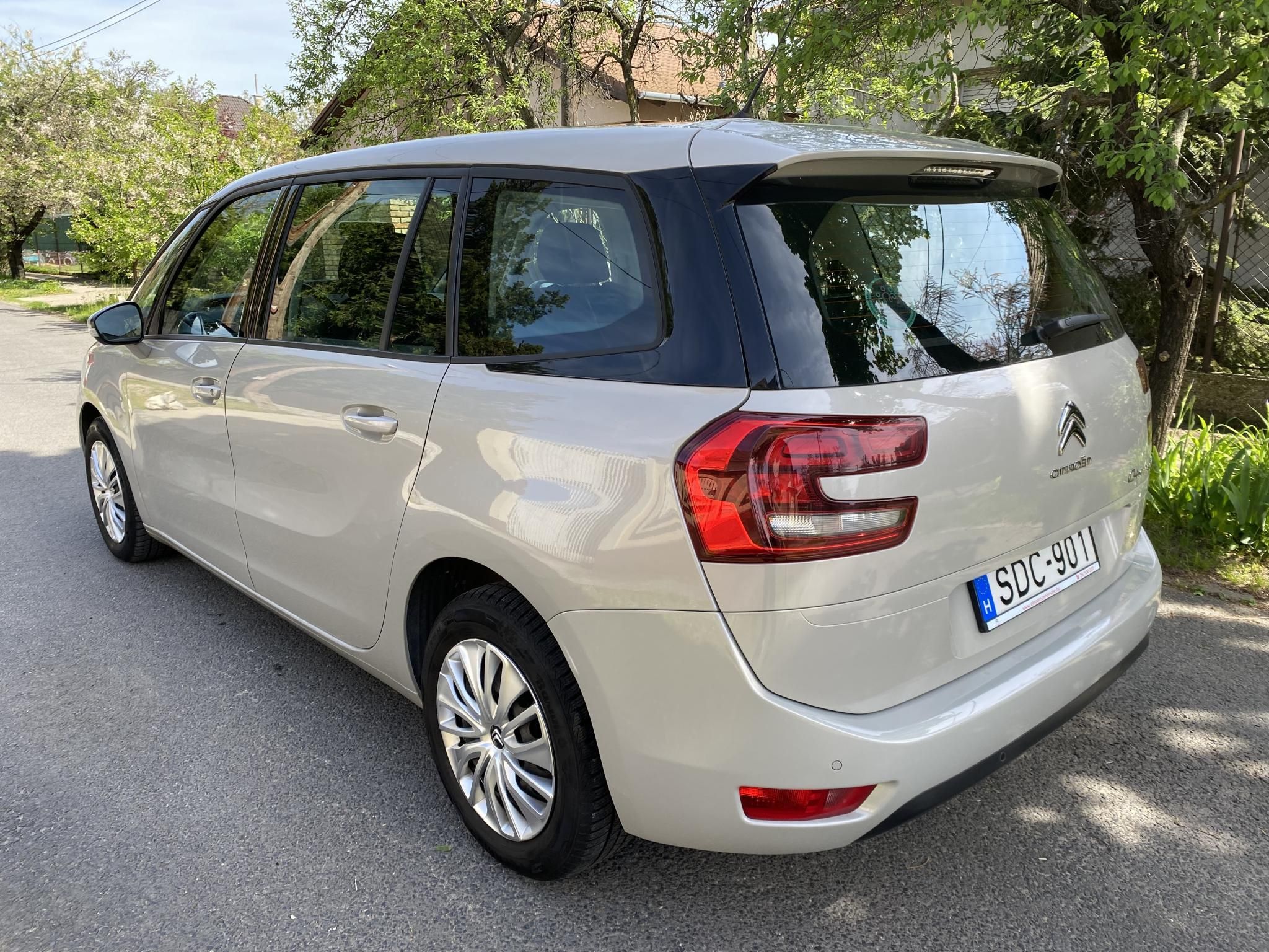 Használtautó - CITROEN GRAND C4 SPACETOURER C4Spacetourer 1.2 PureTech Live S&S (7 személyes )